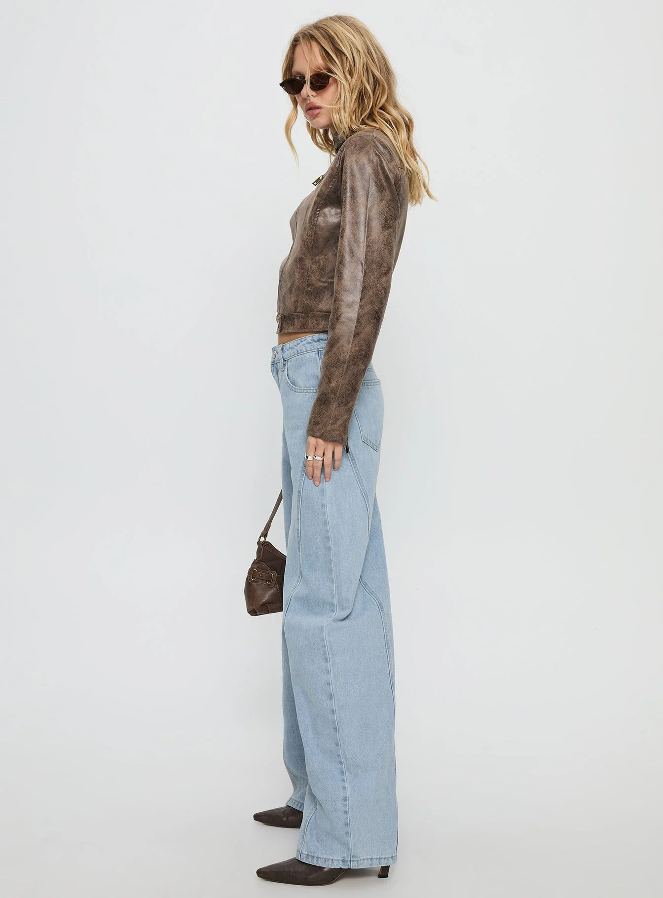 Lost Track Mid Rise Barrel Leg Jeans Ice Wash - Image 4