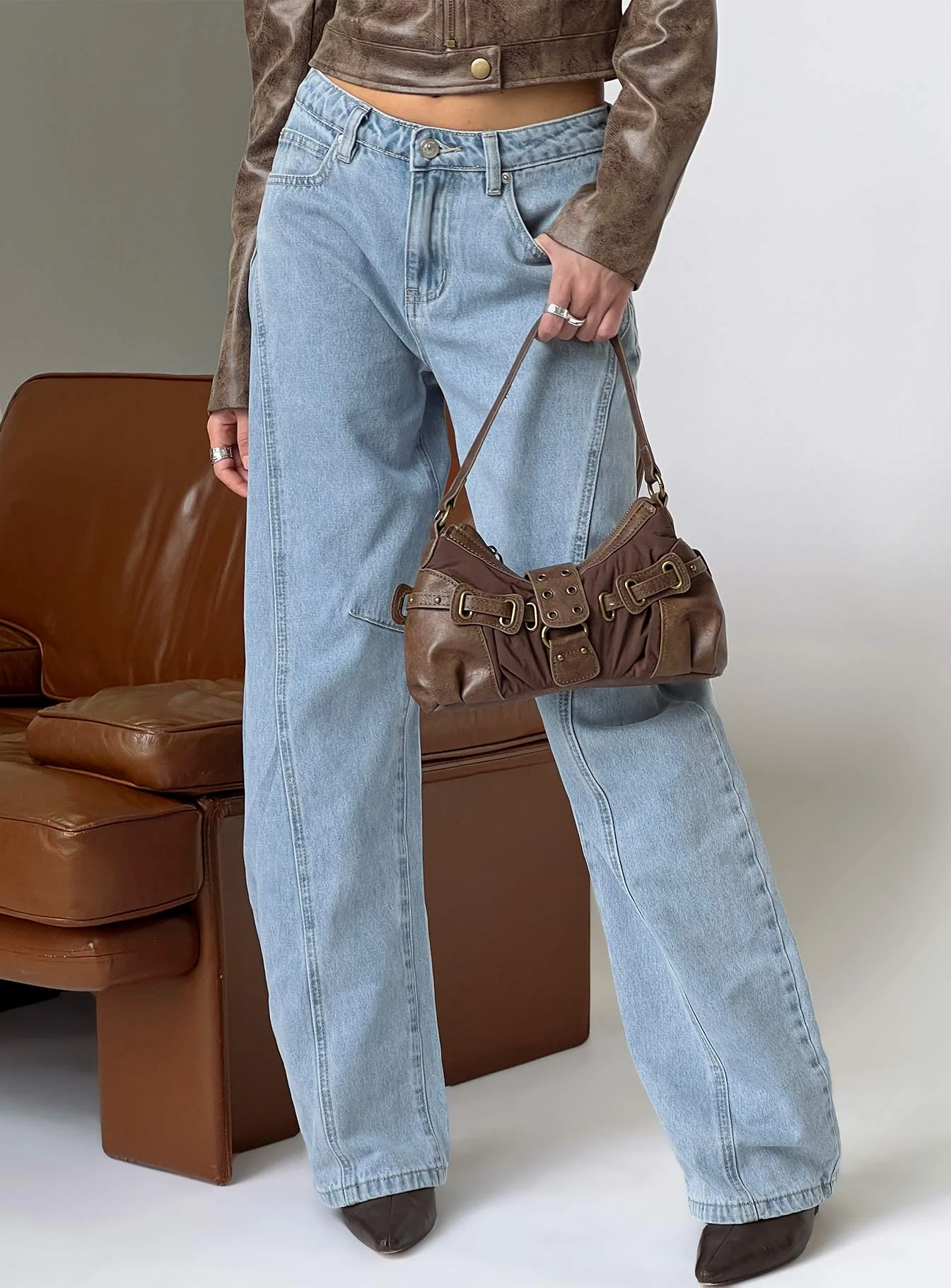 Lost Track Mid Rise Barrel Leg Jeans Ice Wash - Image 8