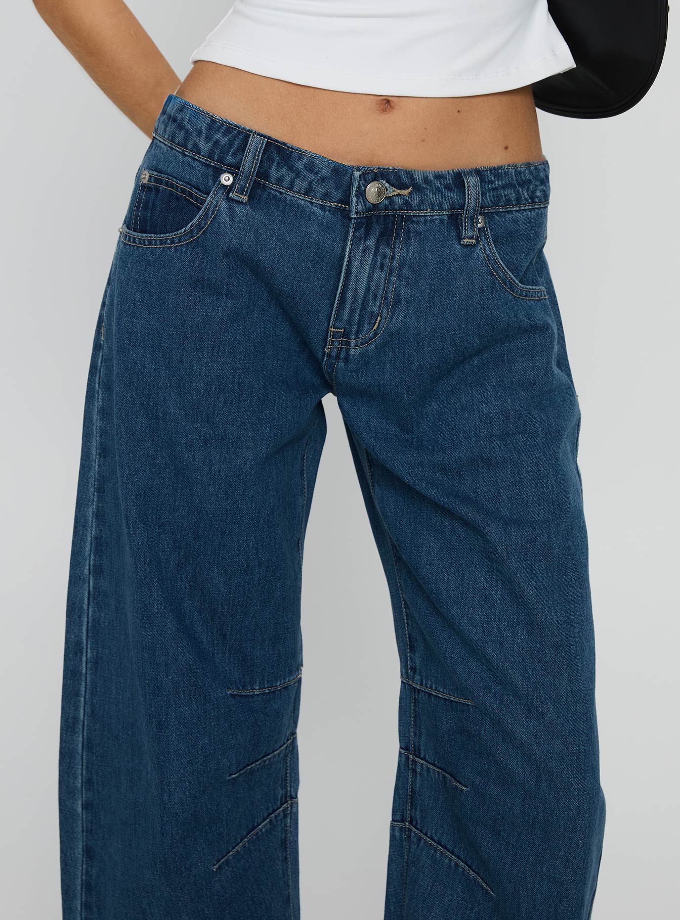 Tippie Low Rise Barrel Leg Jeans Mid Wash - Image 6