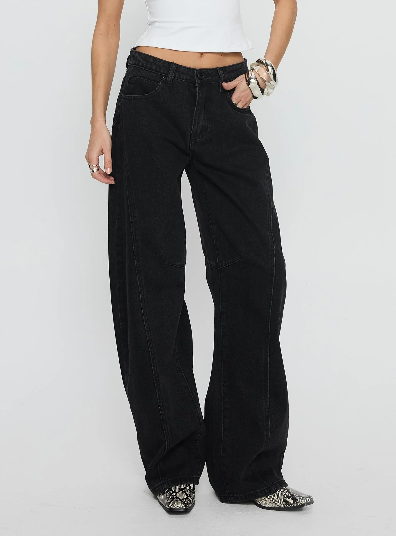Lost Track Mid Rise Barrel Leg Jeans Washed Black - Image 2