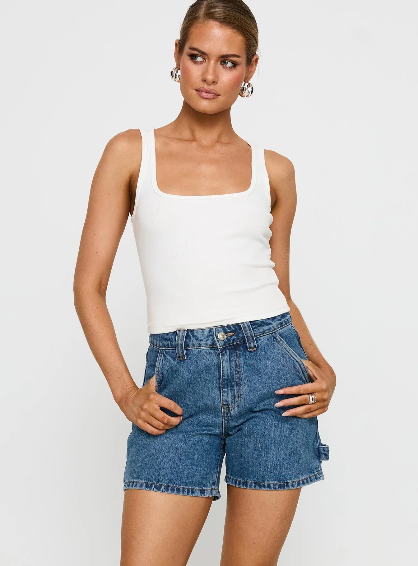 Lou Carpenter Denim Shorts Mid Wash - Image 2