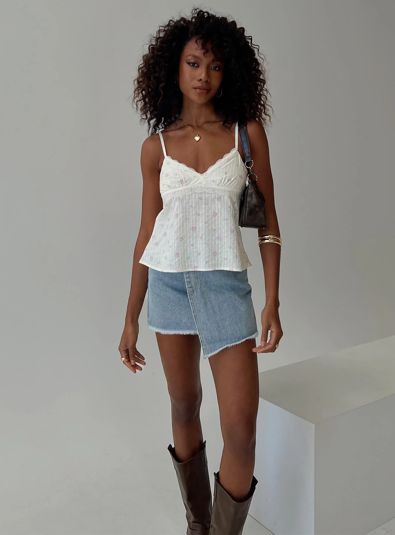 Lunya Top White Floral - Image 2