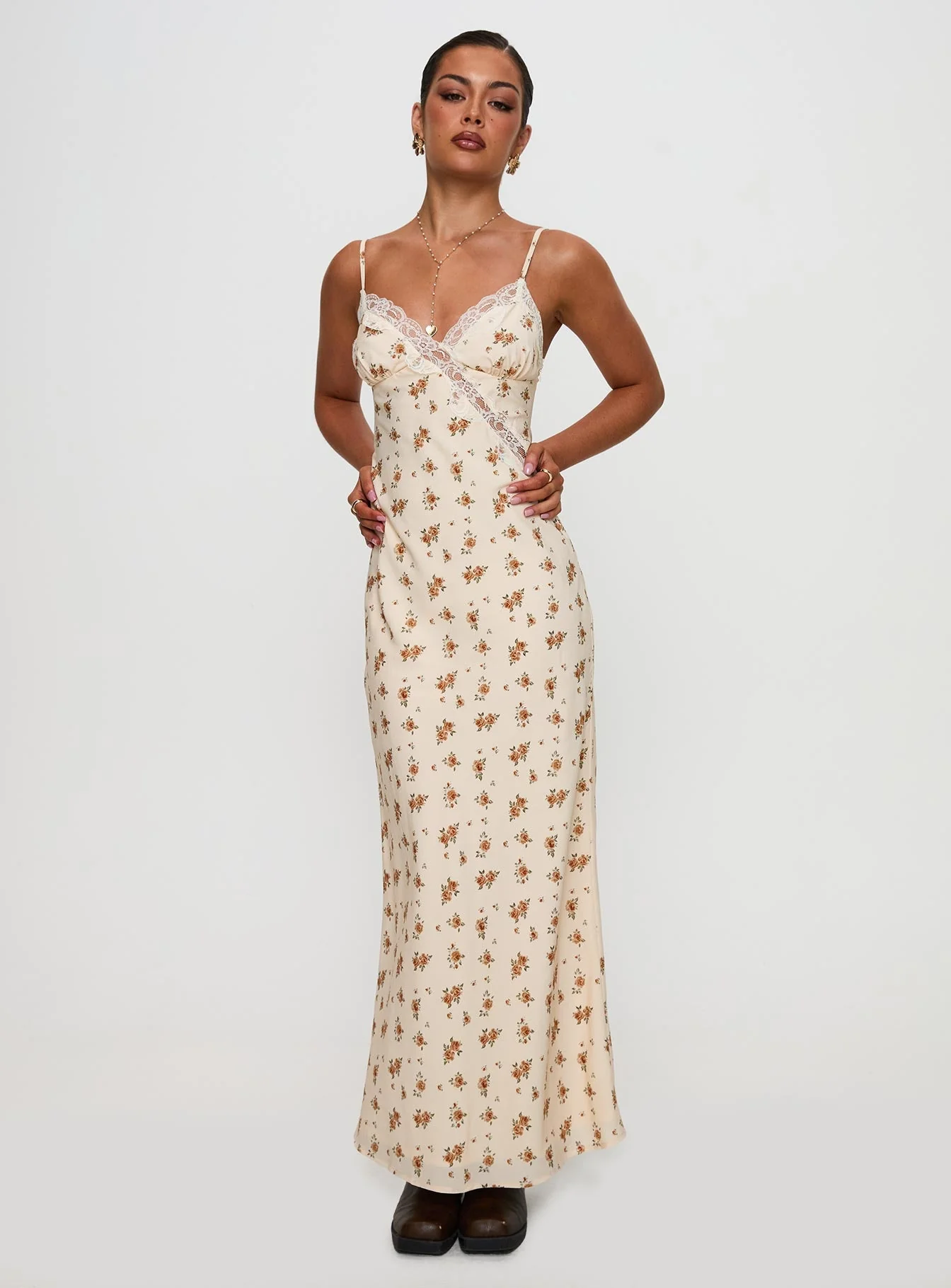Madeleine Lace Maxi Dress Multi Floral - Image 2