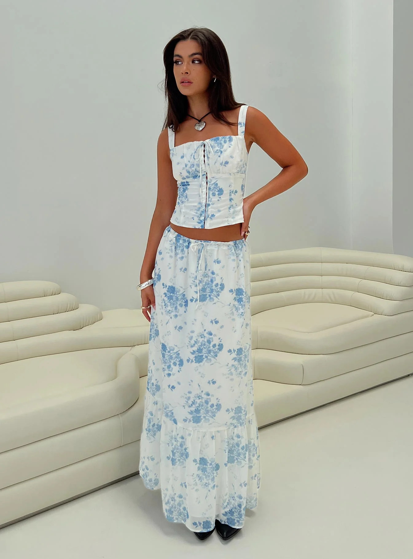 Modern Girl Top White / Blue - Image 8