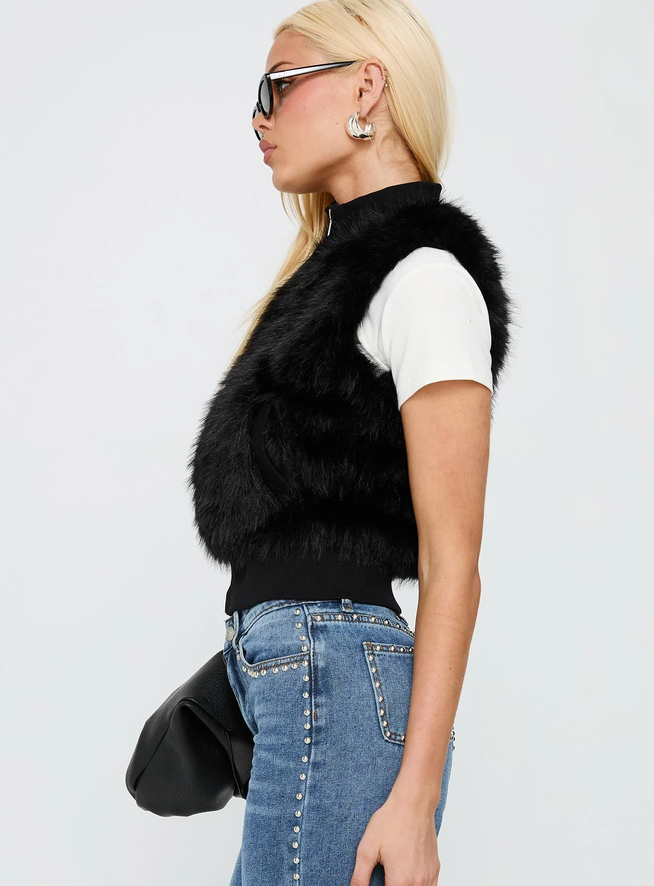 More Clarity Faux Fur Vest Black - Image 3