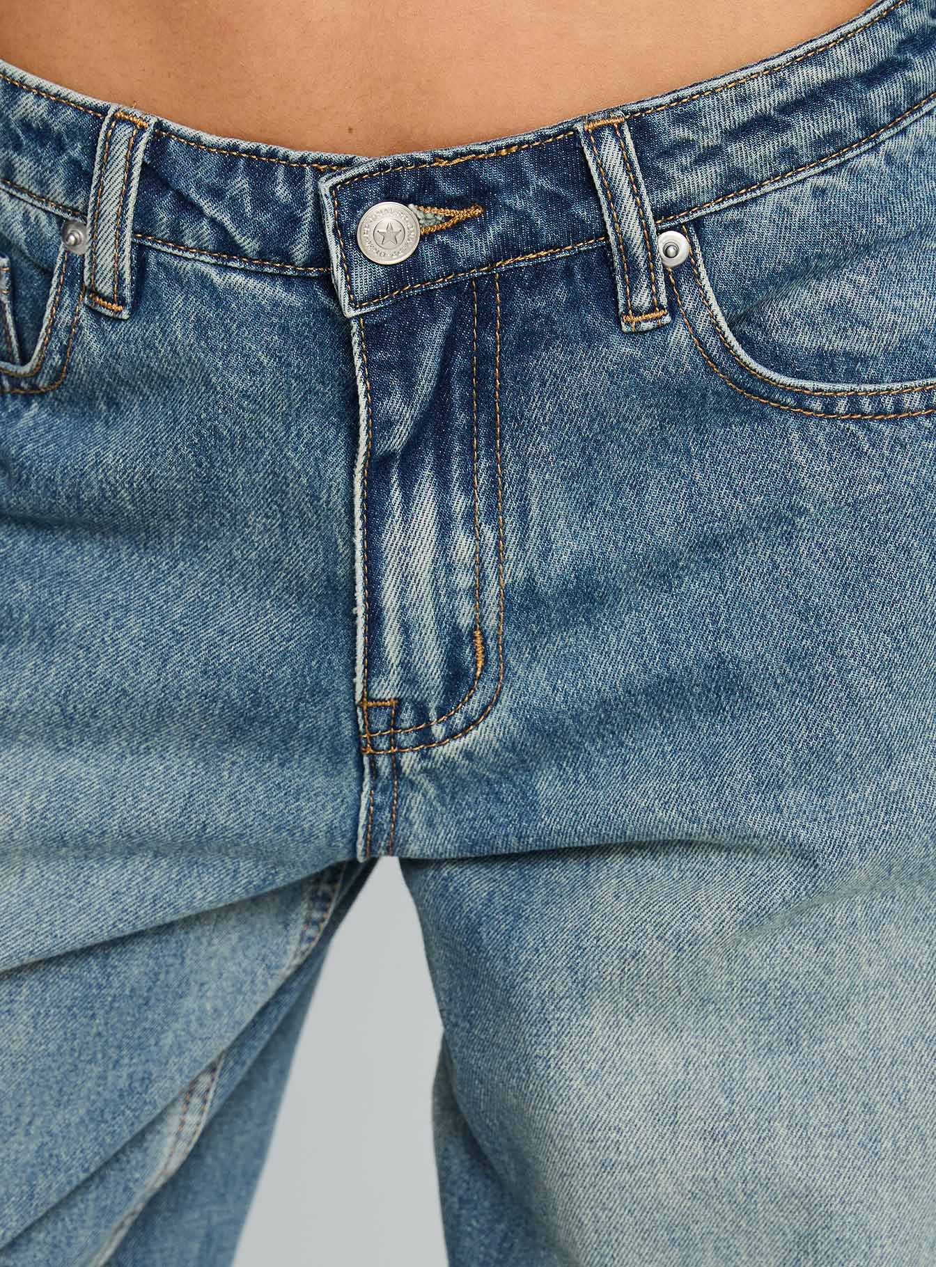 Motomami Mid Rise Barrel Leg Jeans Mid Blue Wash - Image 5