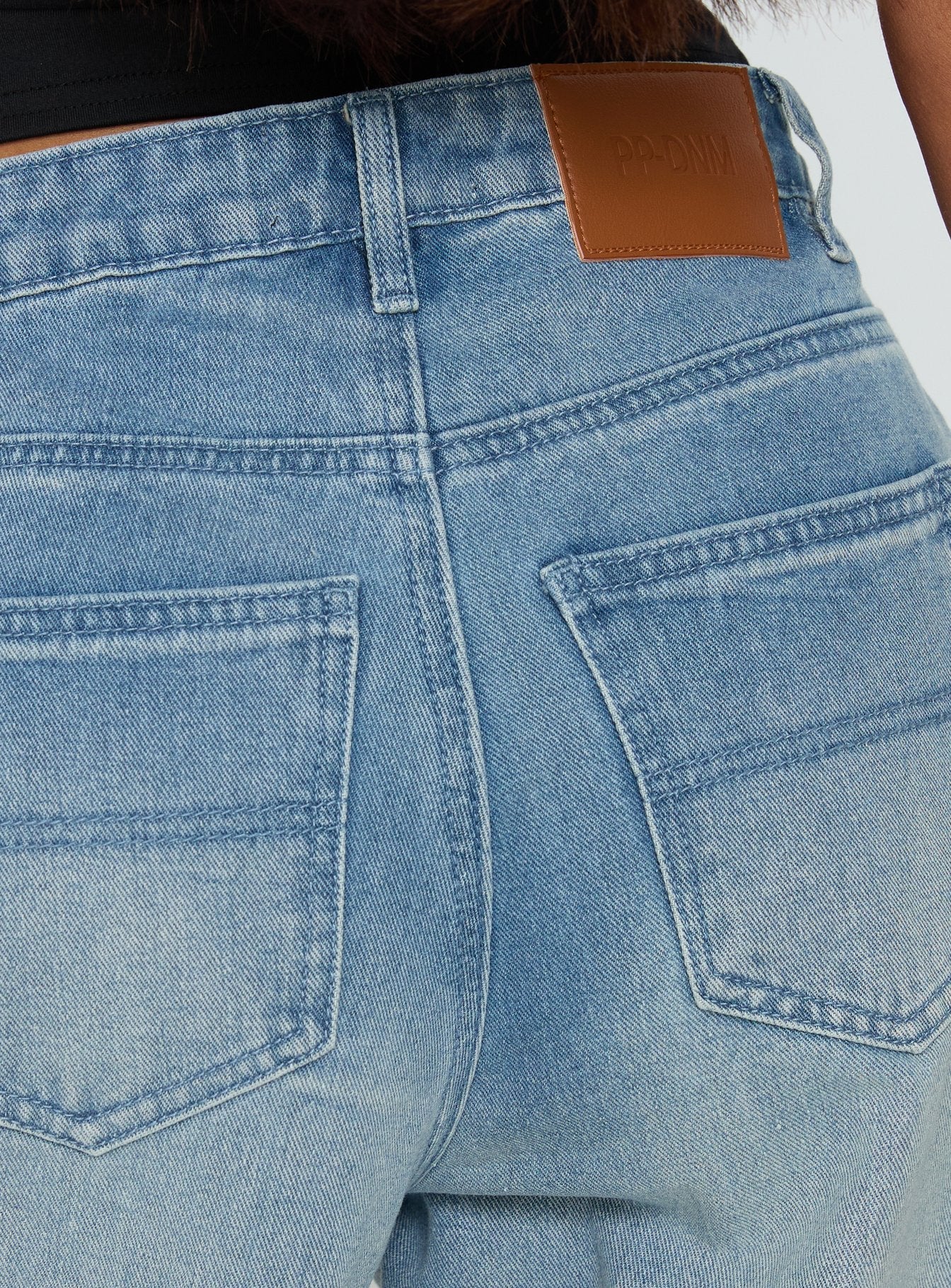 Naylor Mid Rise Wide Leg Jeans Light Blue Wash - Image 7