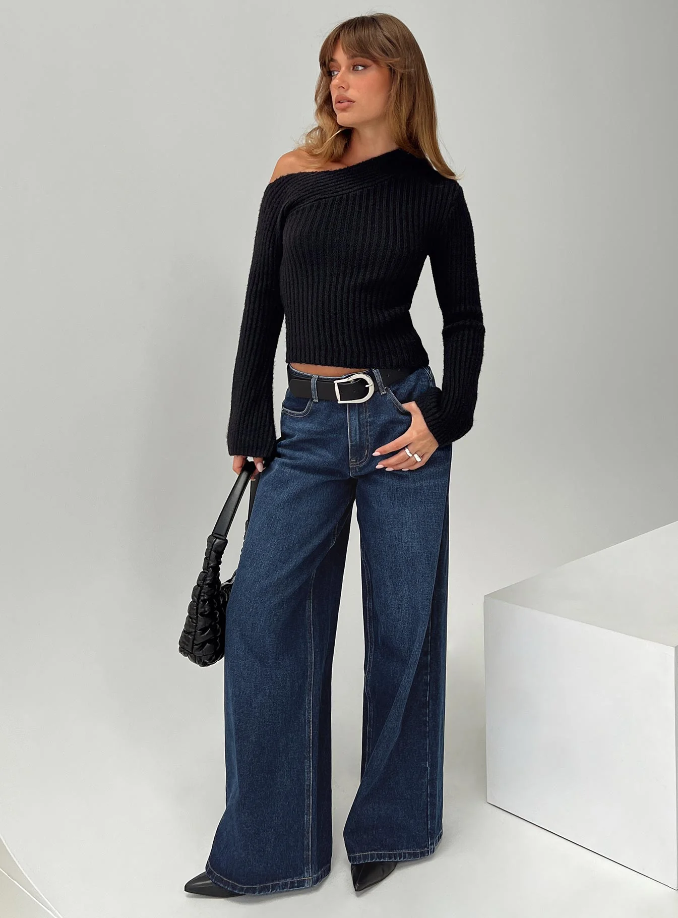 Naylor Mid Rise Wide Leg Jeans Mid Blue Denim - Image 9