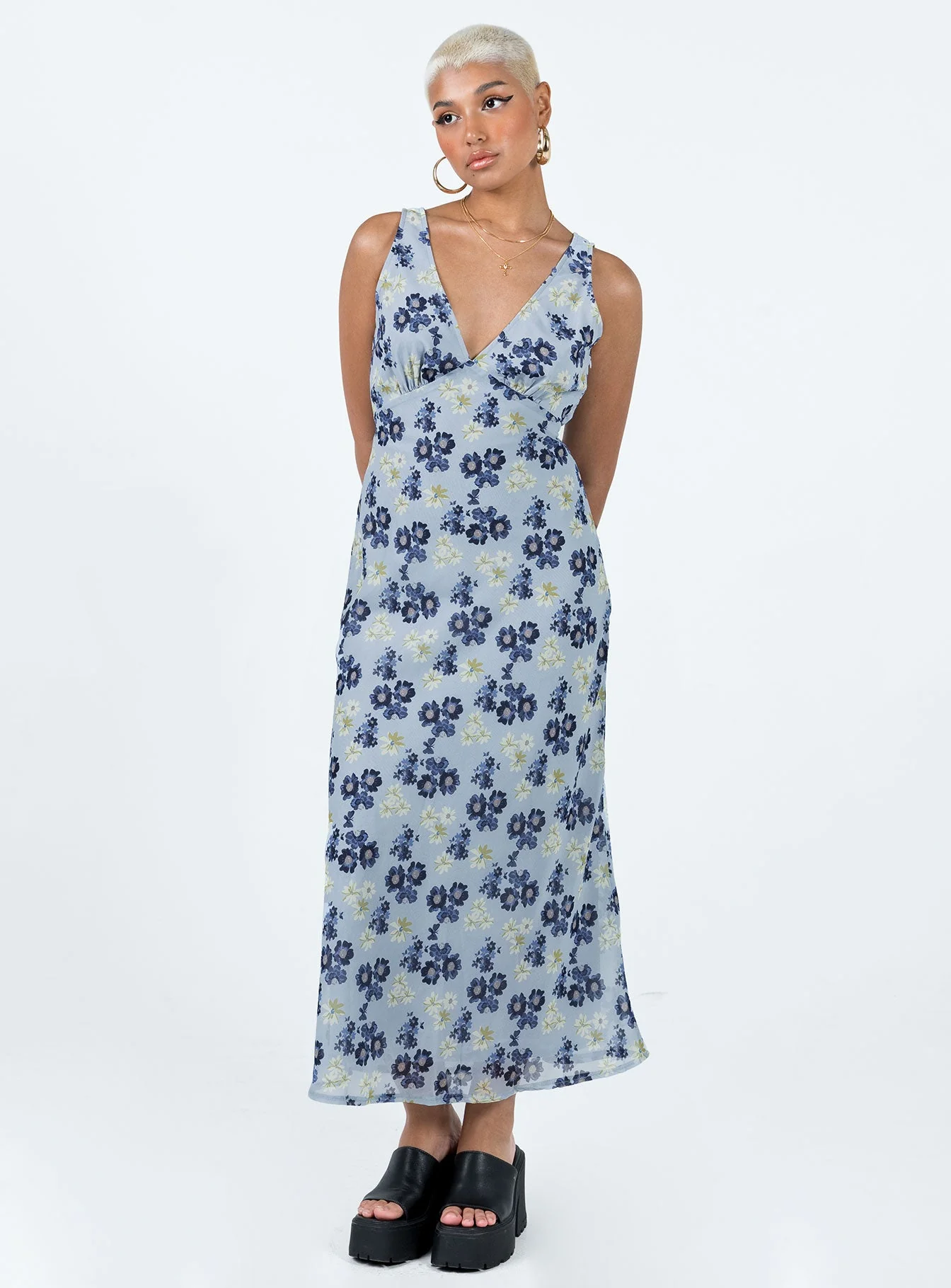 Nellie Maxi Dress Blue Floral - Image 2
