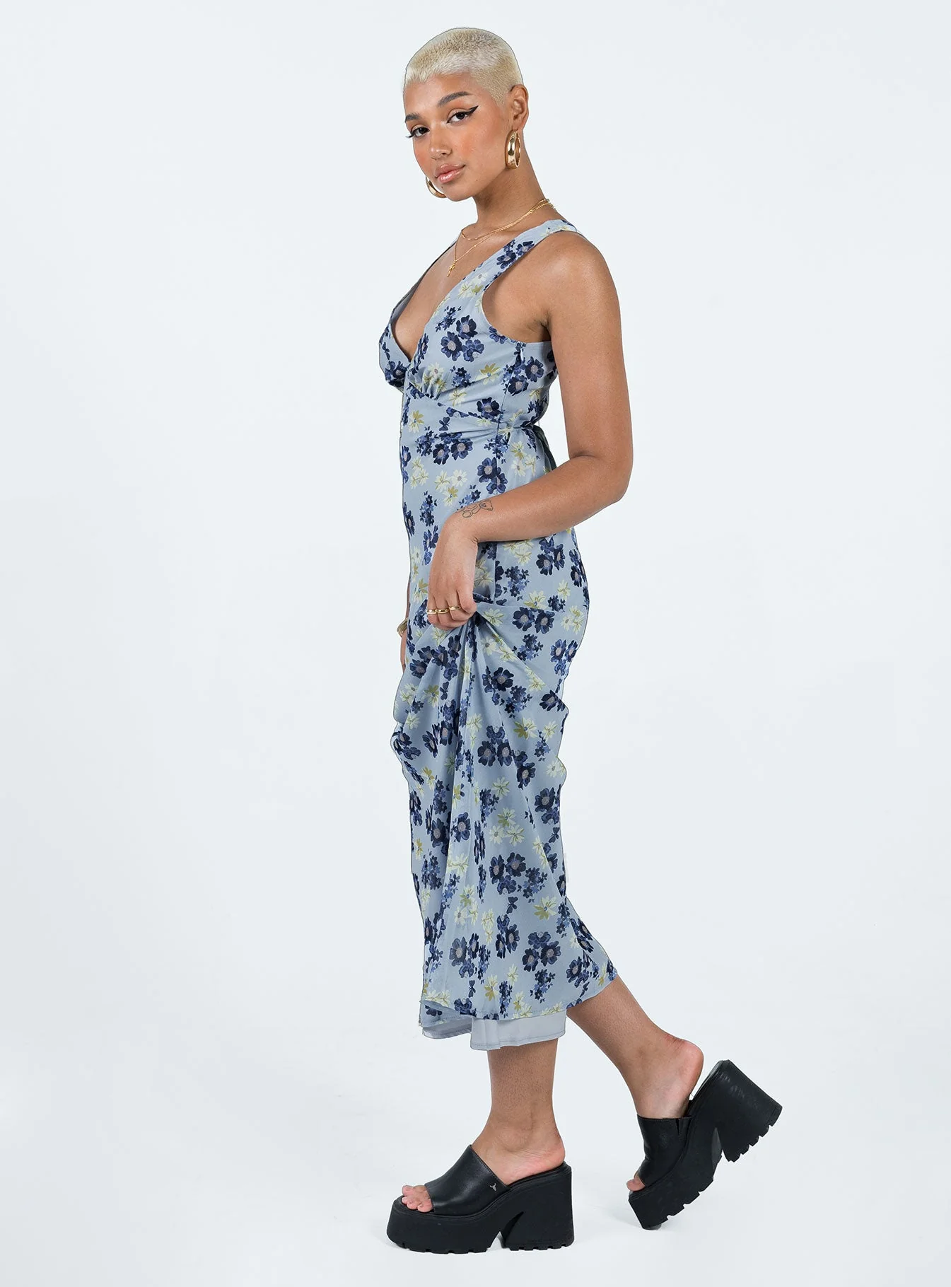 Nellie Maxi Dress Blue Floral - Image 4
