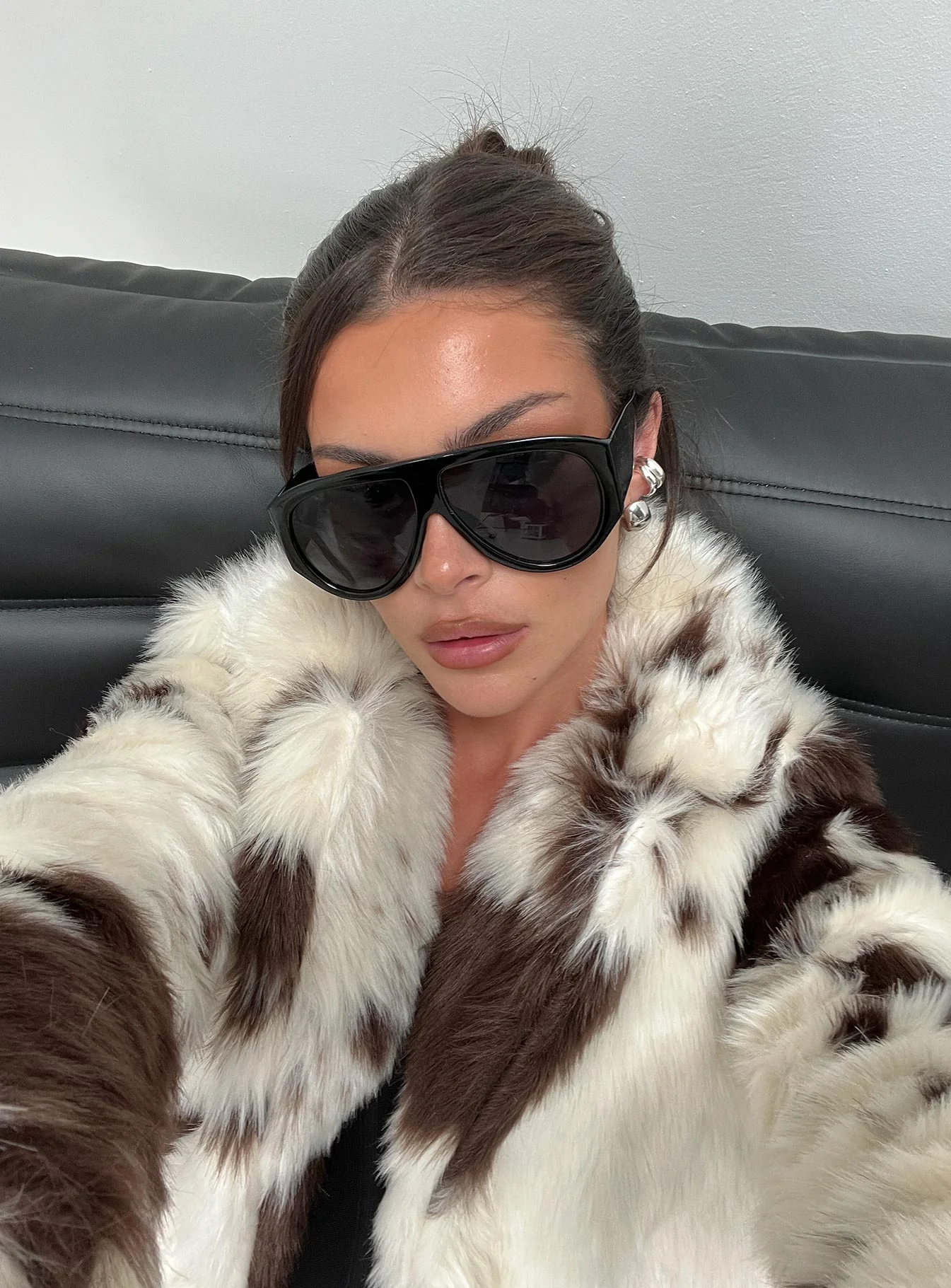 Nobody But You Oversized Sunglasses Black - Image 4
