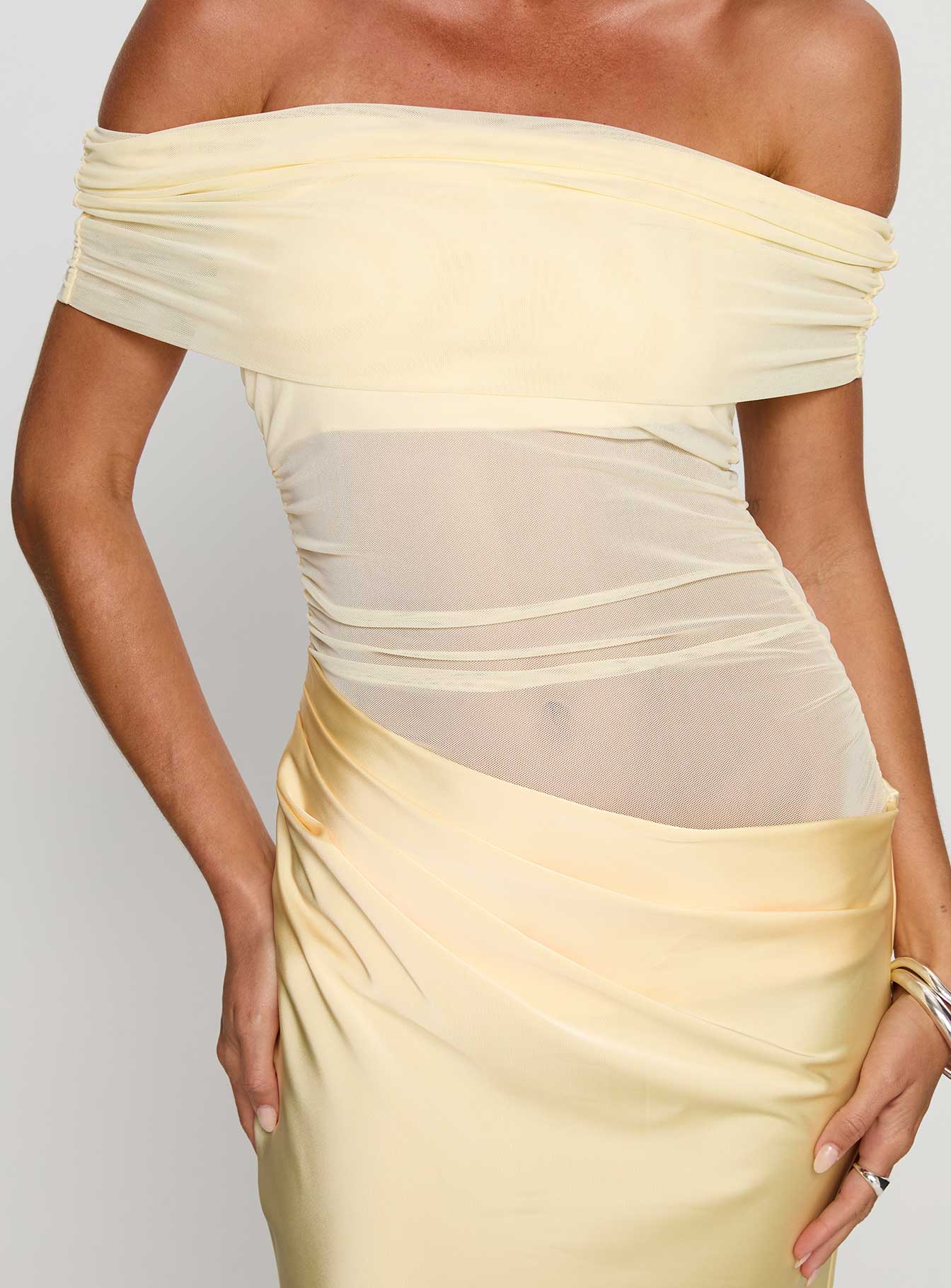 Osprey Mesh Off Shoulder Maxi Dress Yellow - Image 6