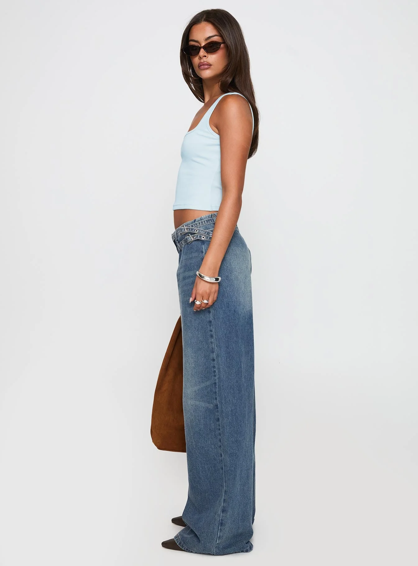Paltrow Mid Rise Wide Leg Cargo Jeans Mid Blue Wash - Image 4