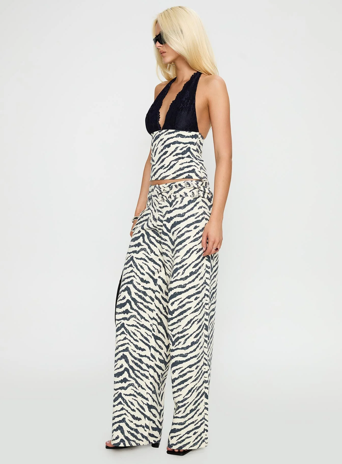 Paltrow Mid Rise Wide Leg Cargo Jeans Zebra - Image 4