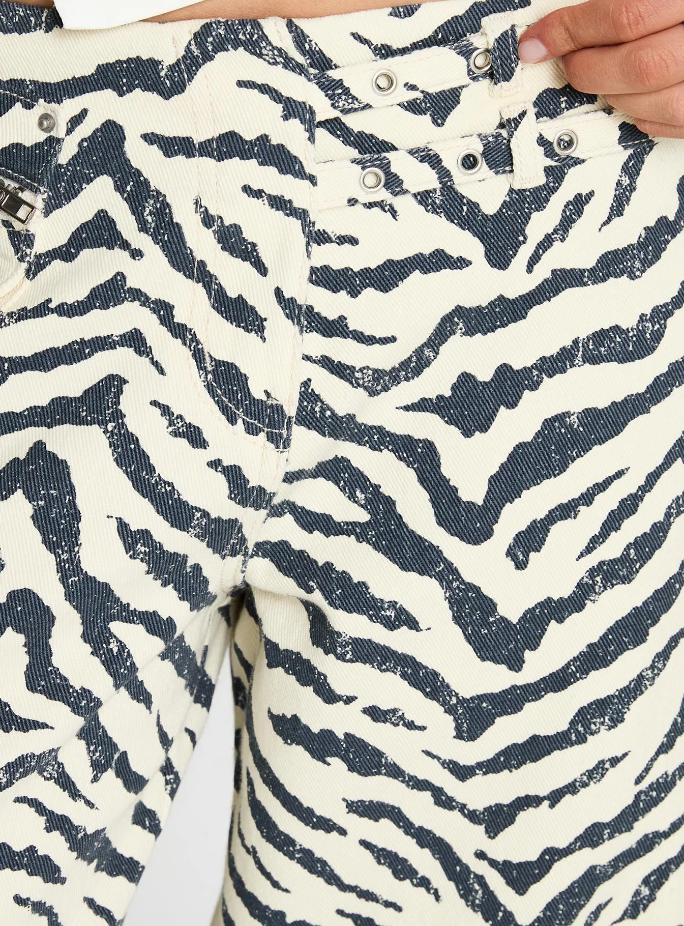 Paltrow Mid Rise Wide Leg Cargo Jeans Zebra - Image 6