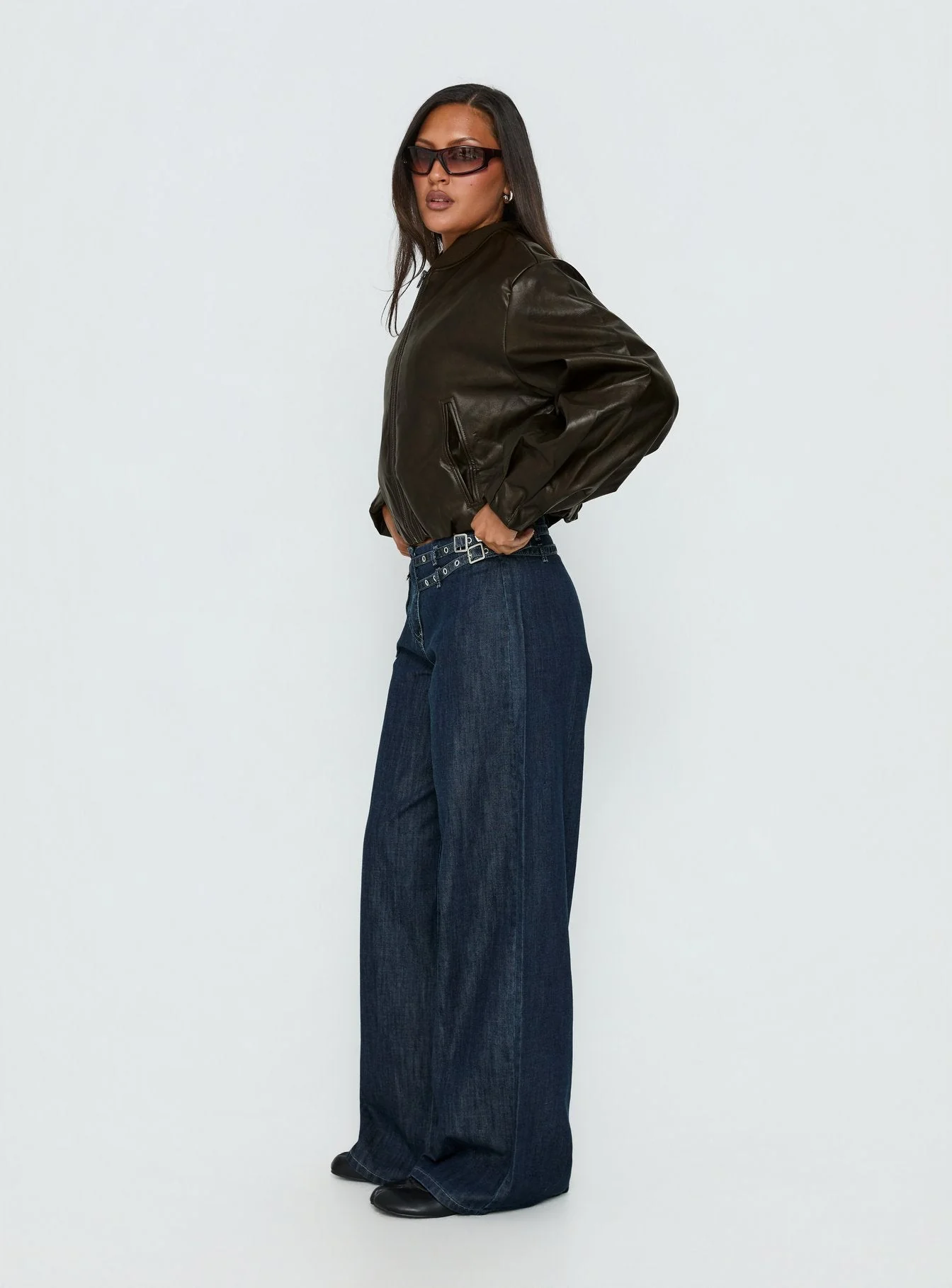 Paltrow Mid Rise Wide Leg Cargo Jeans Dark Blue Wash - Image 4