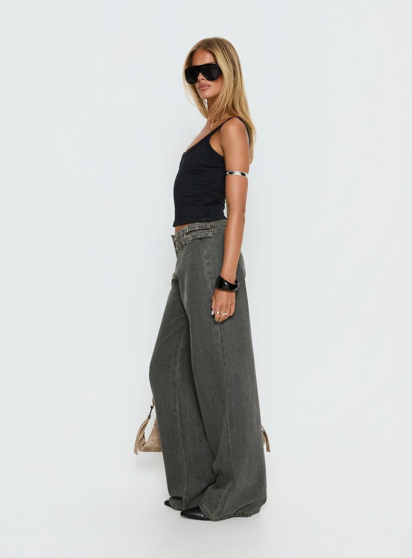 Paltrow Mid Rise Wide Leg Cargo Jeans Washed Grey - Image 4