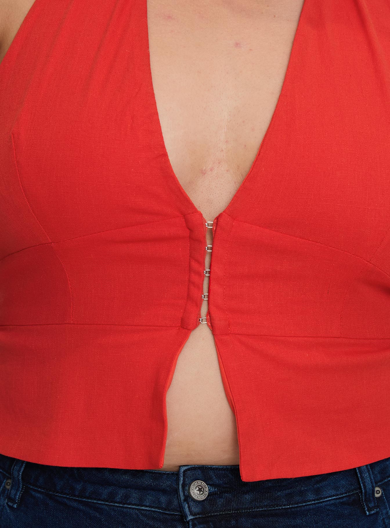 Pleasing Top Red Curve - Image 6