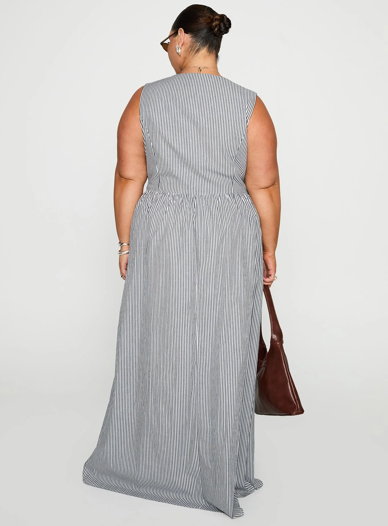Pokey Maxi Dress Black / White Stripe Curve - Image 5
