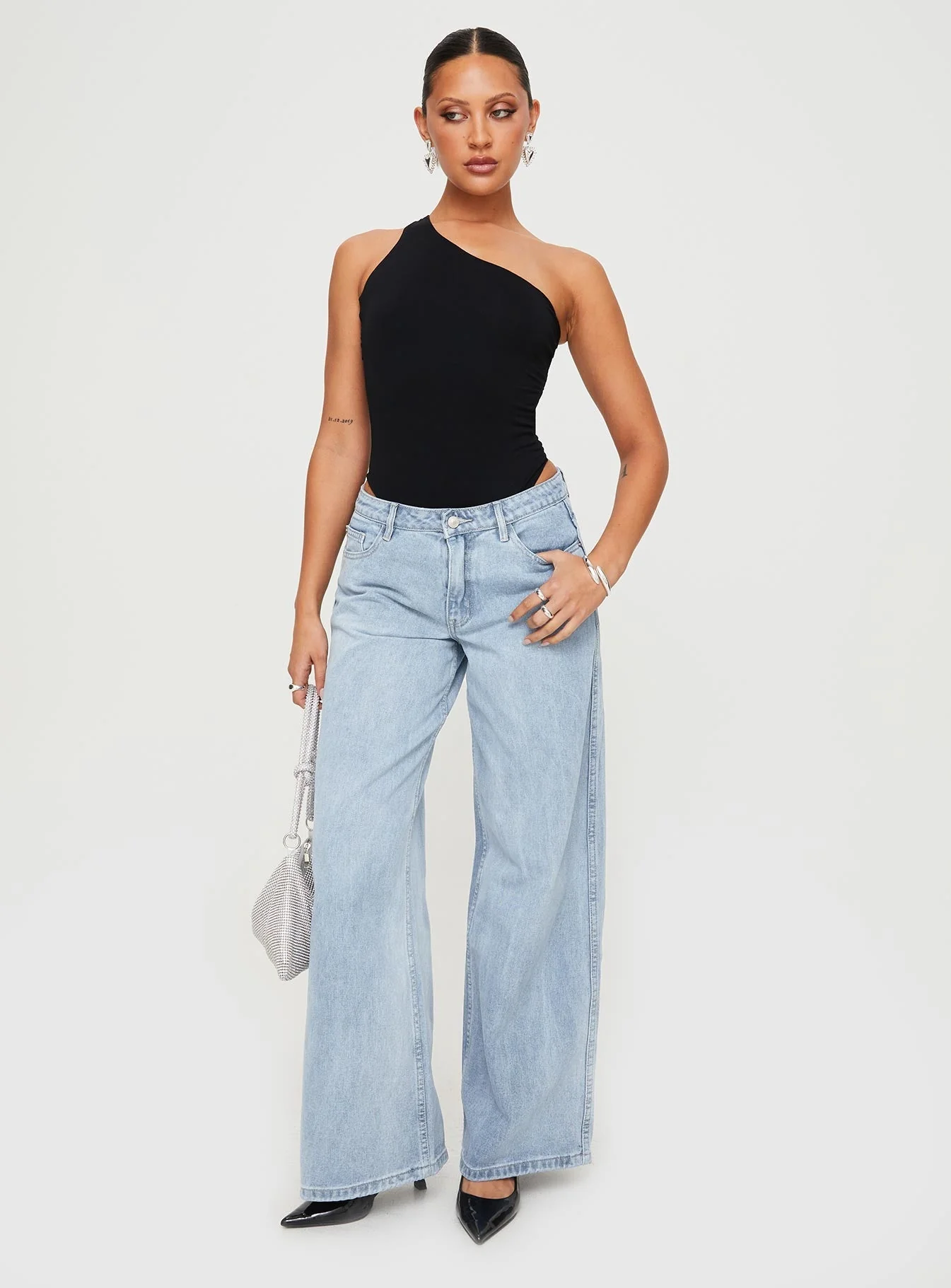 Ramos Low Rise Wide Leg Jeans Light Blue Wash Petite - Image 3