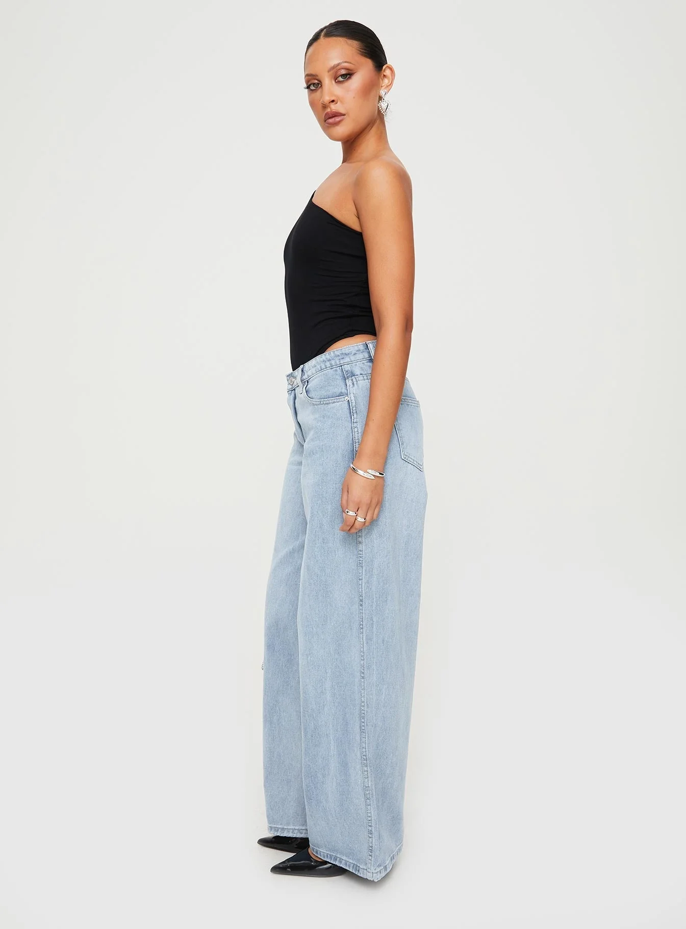 Ramos Low Rise Wide Leg Jeans Light Blue Wash Tall - Image 4
