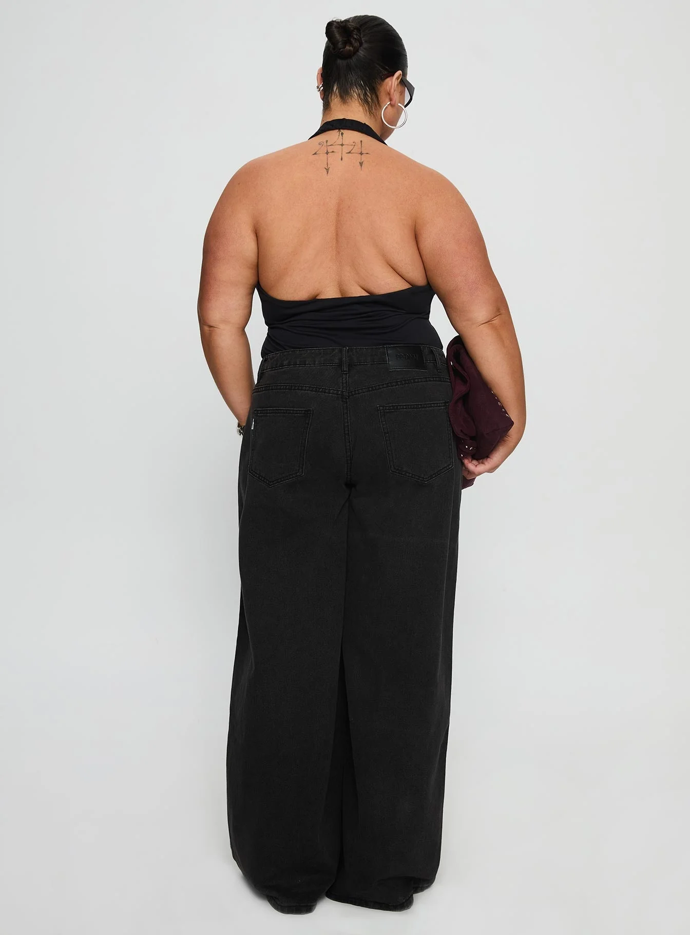 Ramos Low Rise Wide Leg Jeans Washed Black Curve - Image 4