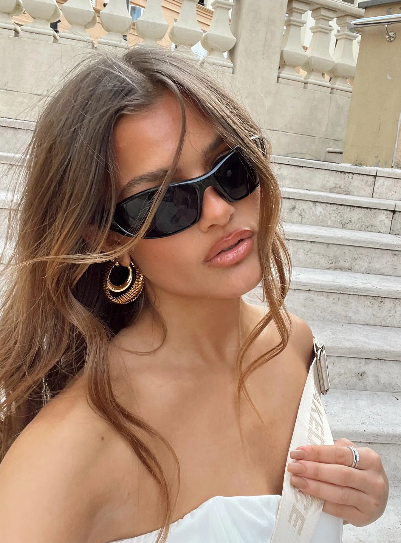 Rave On Sunglasses Black - Image 4