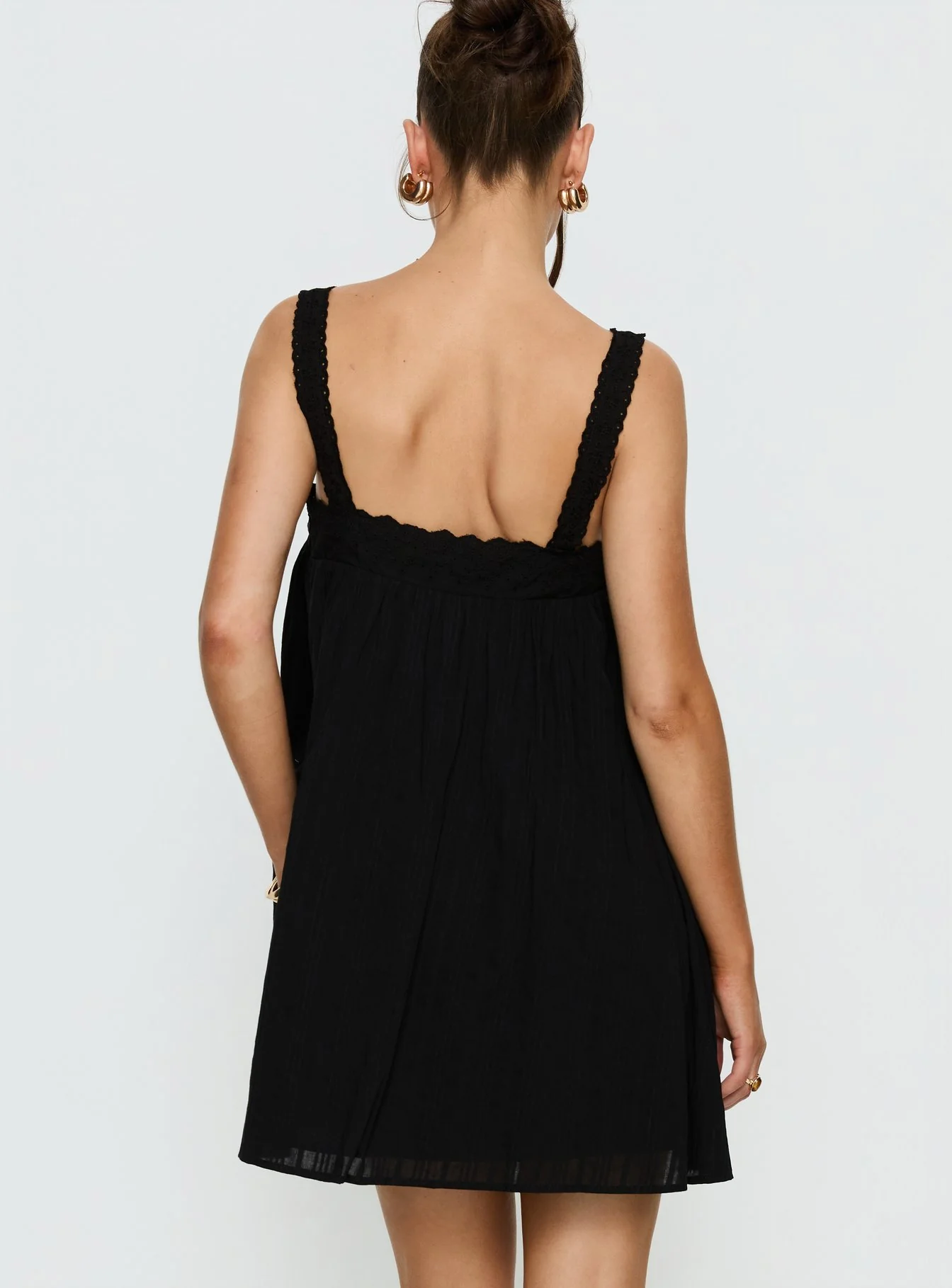 Reason To Stay Lace Trim Floaty Mini Dress Black - Image 5