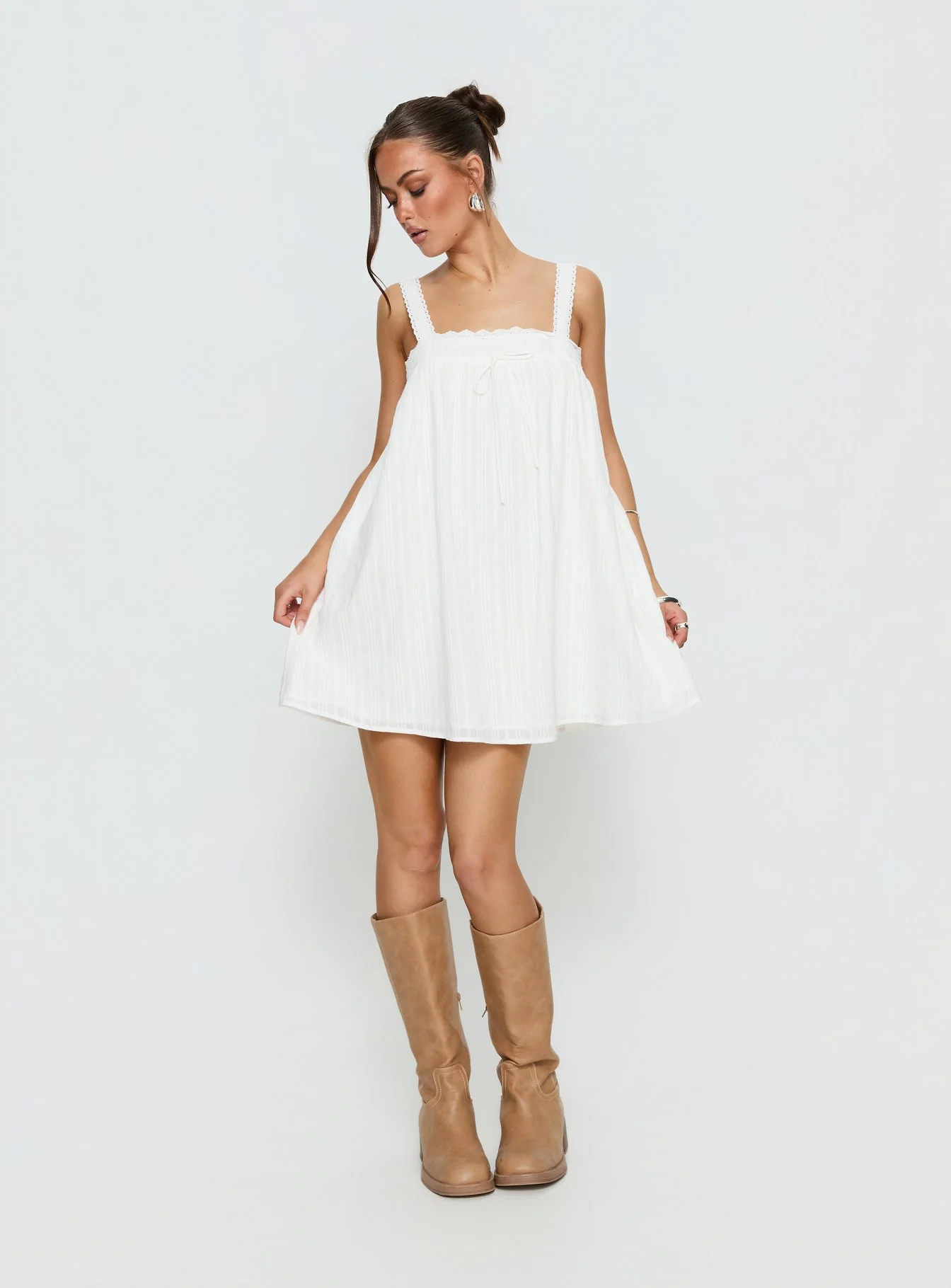 Reason To Stay Lace Trim Floaty Mini Dress White - Image 3