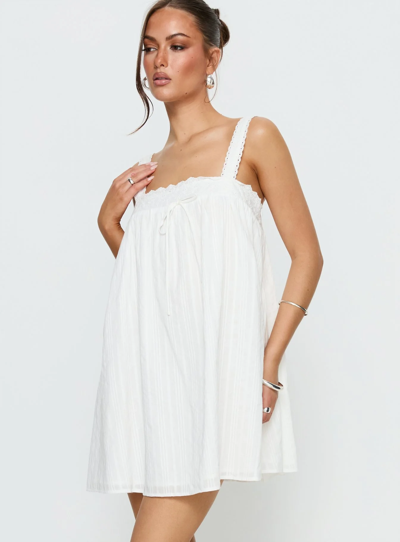 Reason To Stay Lace Trim Floaty Mini Dress White - Image 4