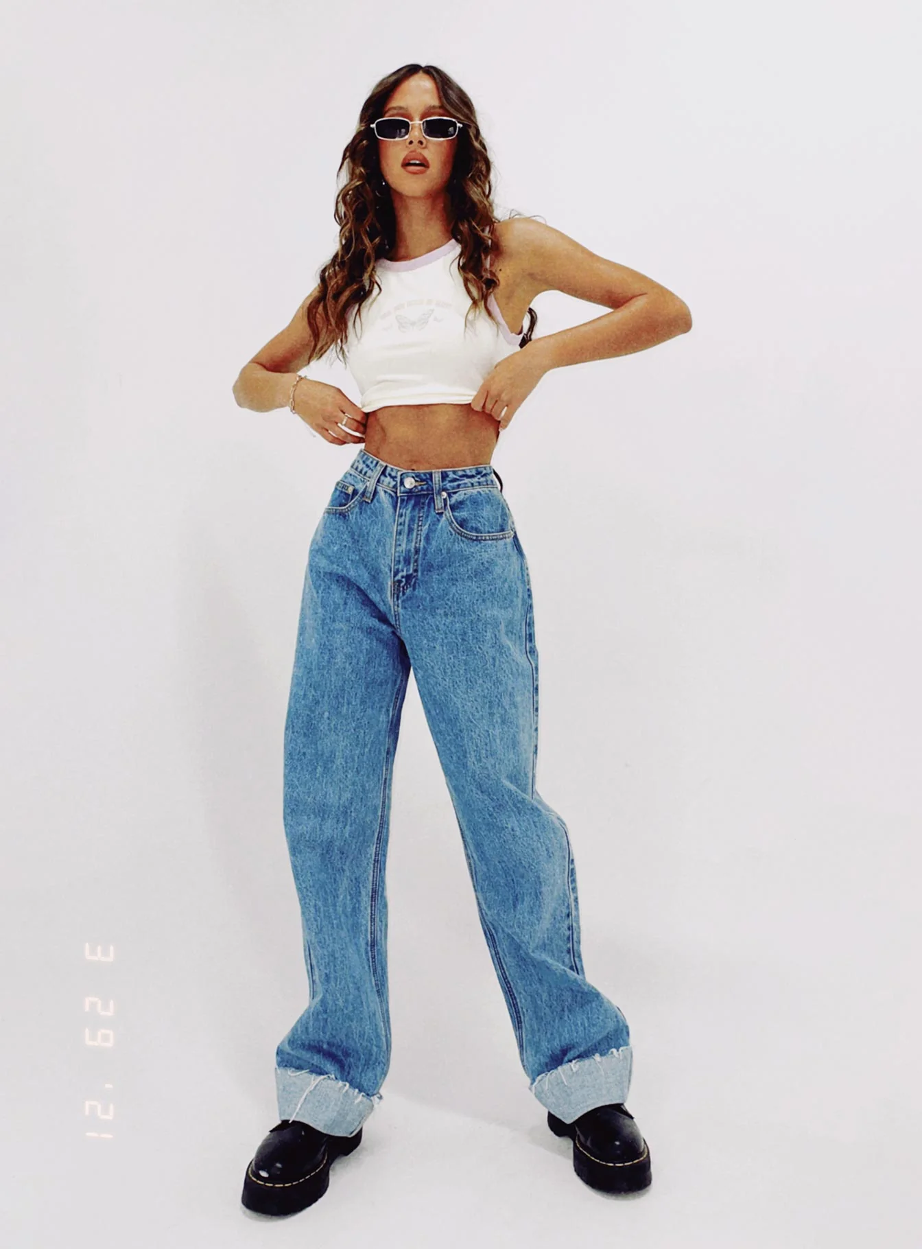 Ollie Mid Rise Straight Leg Jeans Mid Wash Denim - Image 6