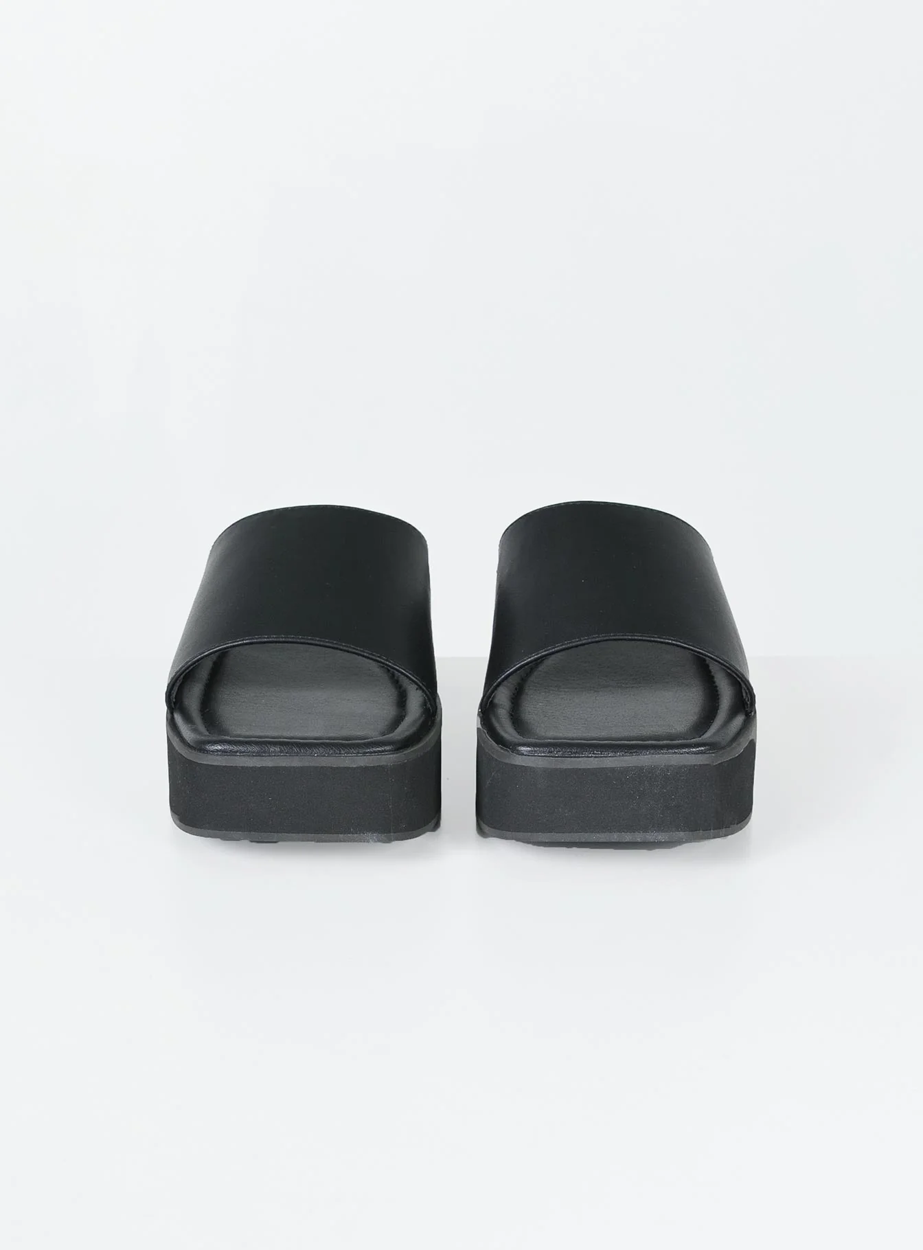 Connolly Heels Black - Image 3