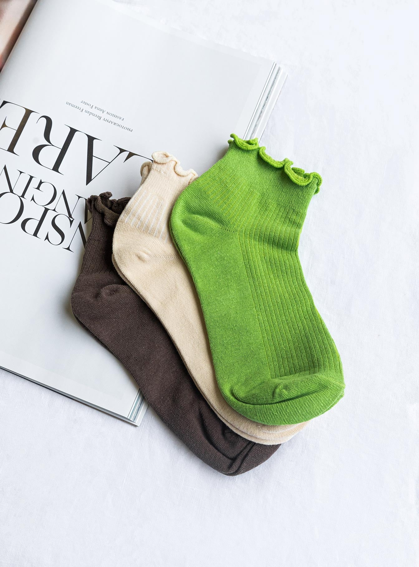 Ribbed Ruffle Socks Matcha - Image 3