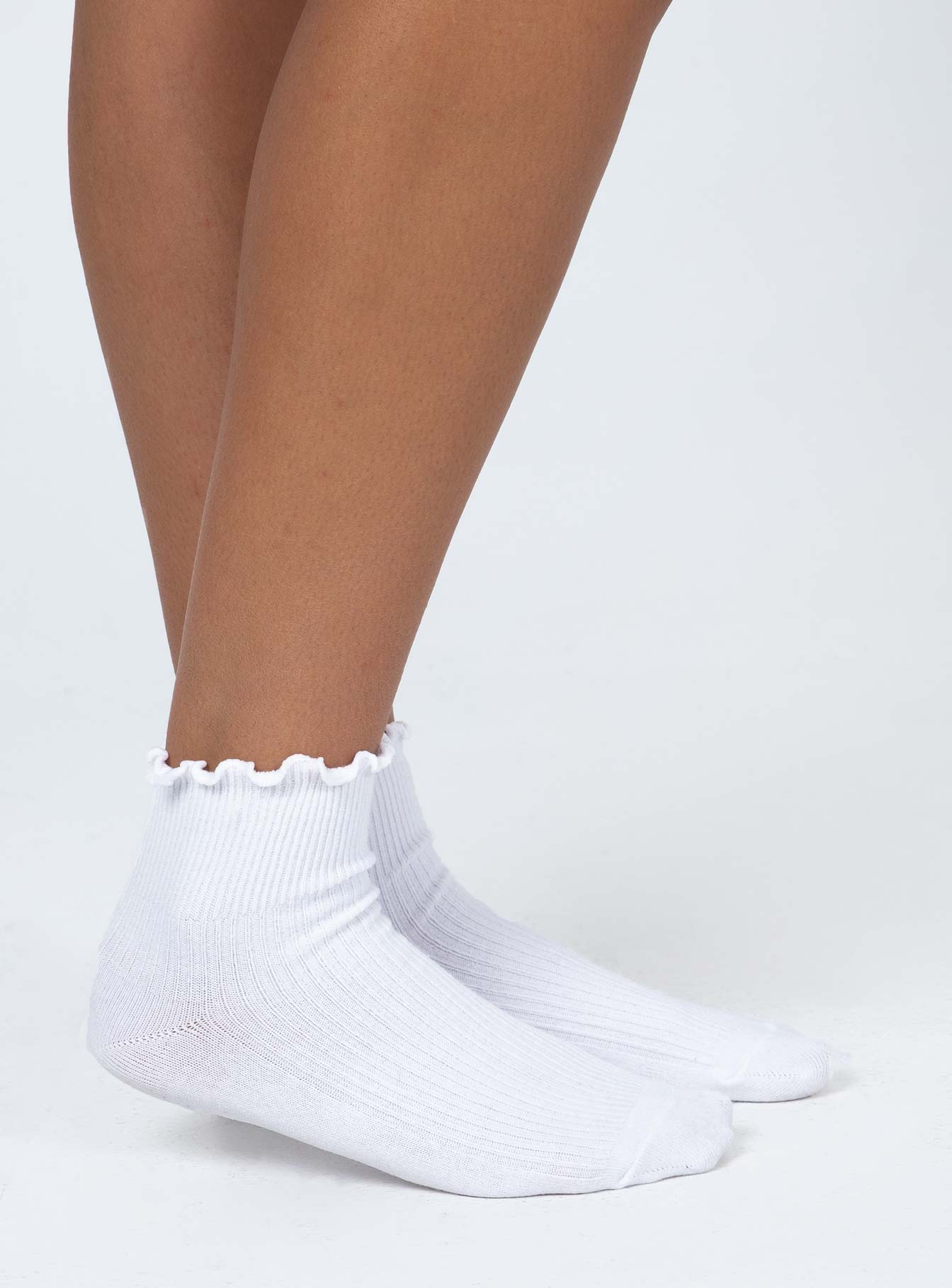 Ribbed Ruffle Socks White - Image 3
