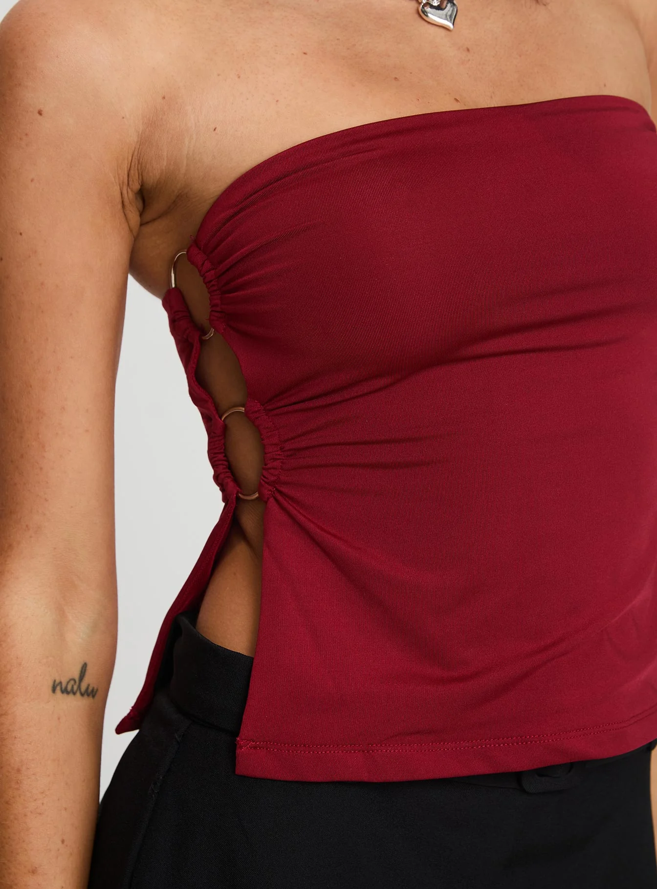 Round The World Strapless Top Burgundy - Image 6