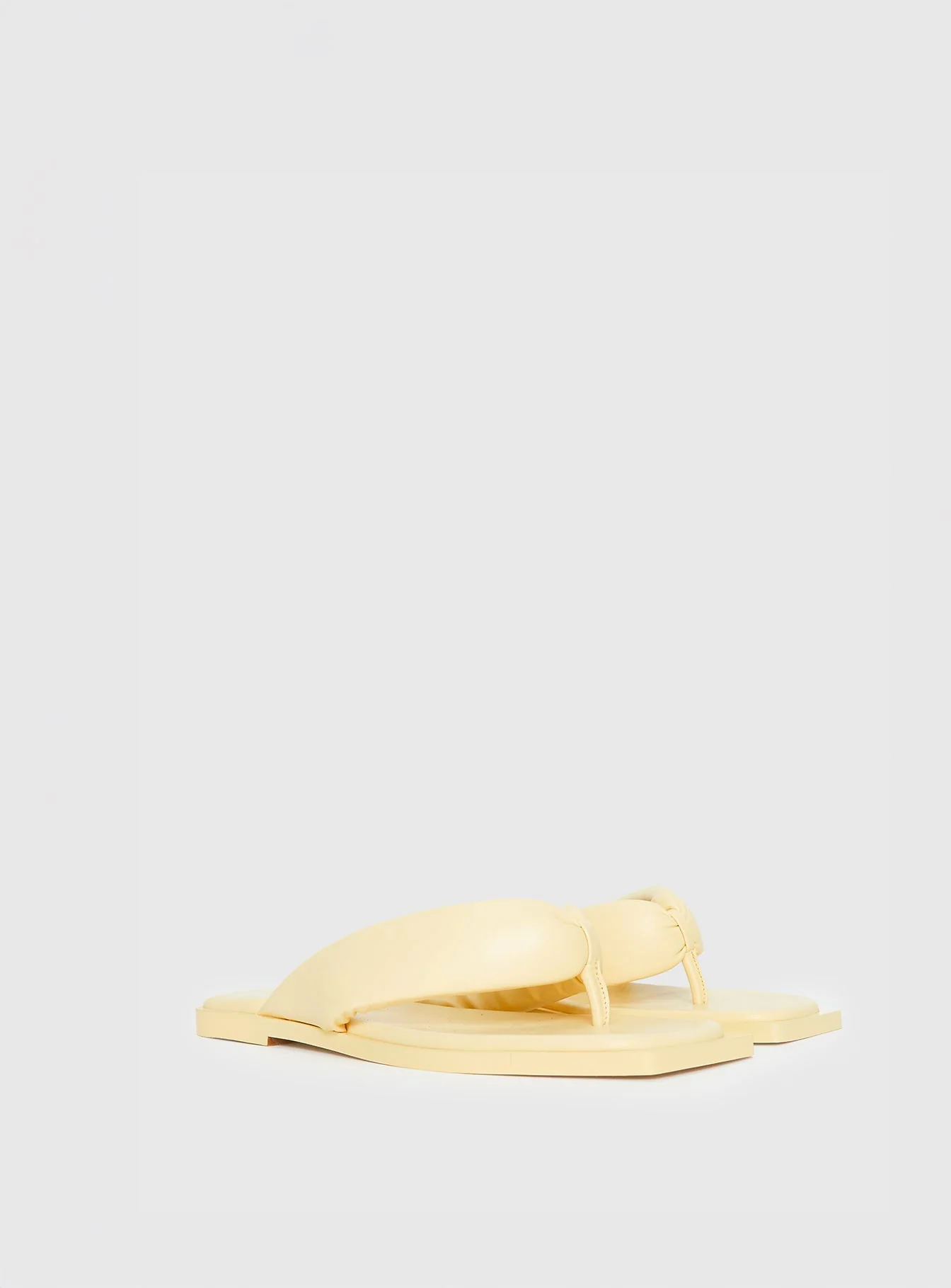 Rylin Puff Thong Sandals Butter - Image 2