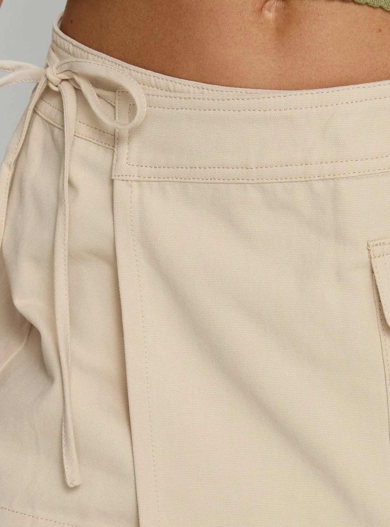 Samarie Cargo Mini Skirt Concrete - Image 6