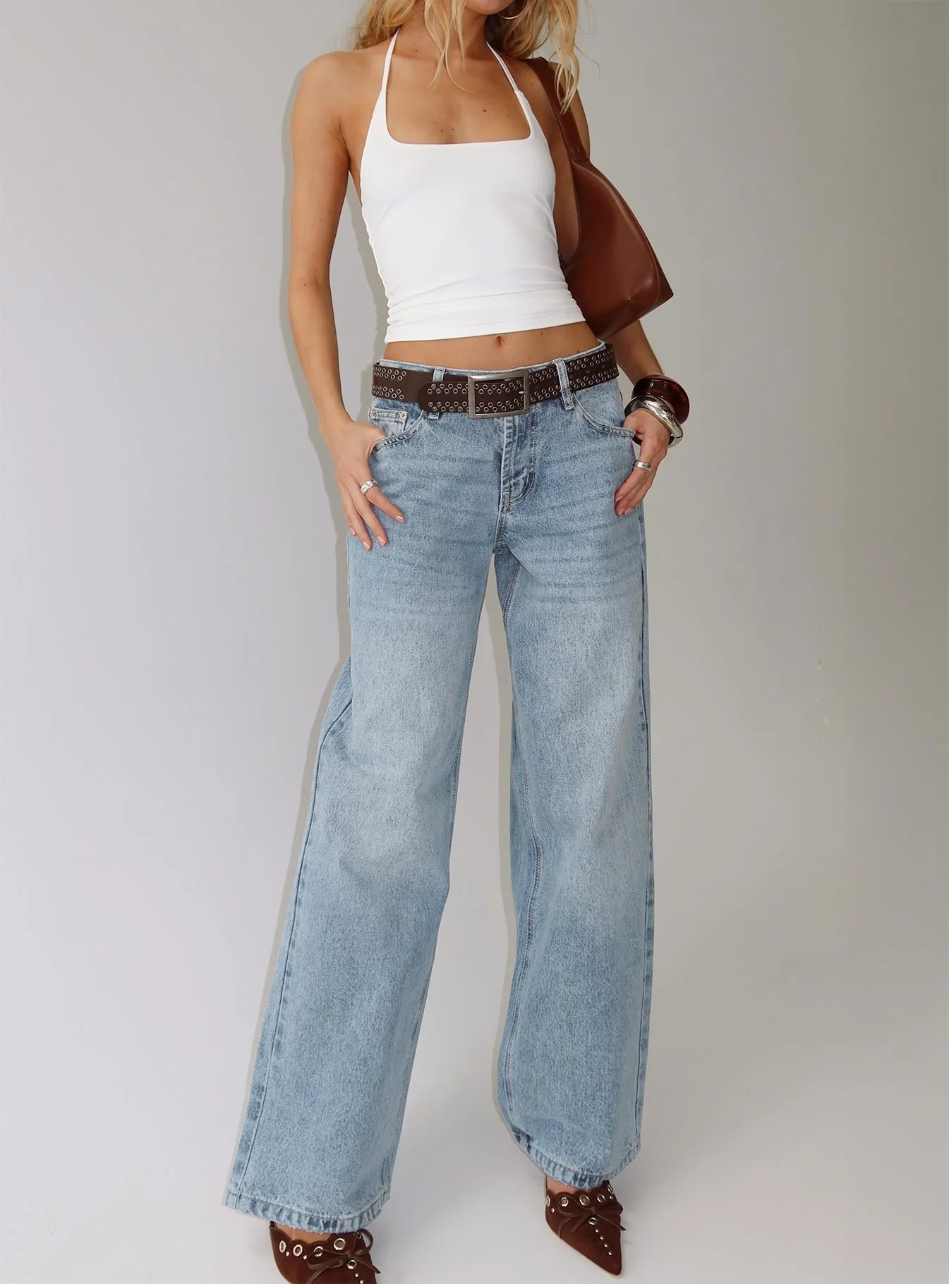 Serenitia Mid Rise Relaxed Jeans Light Wash Petite - Image 8