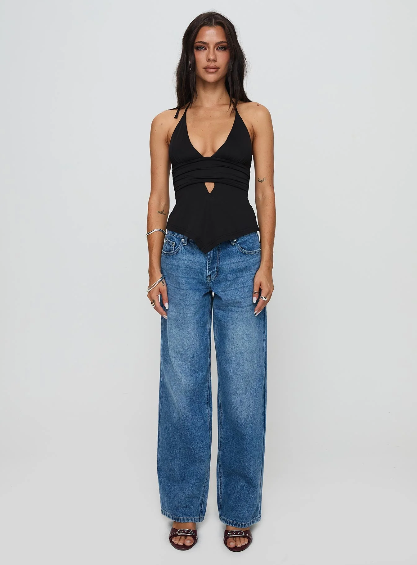 Serenitia Mid Rise Relaxed Jeans Mid Blue Wash - Image 6