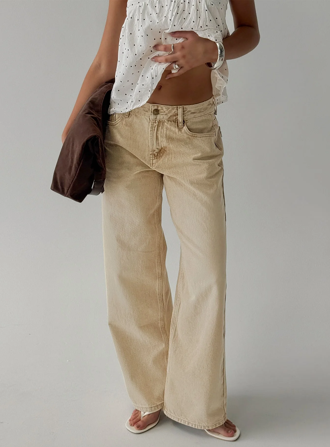 Serenitia Mid Rise Relaxed Jeans Sandy Brown Wash - Image 2