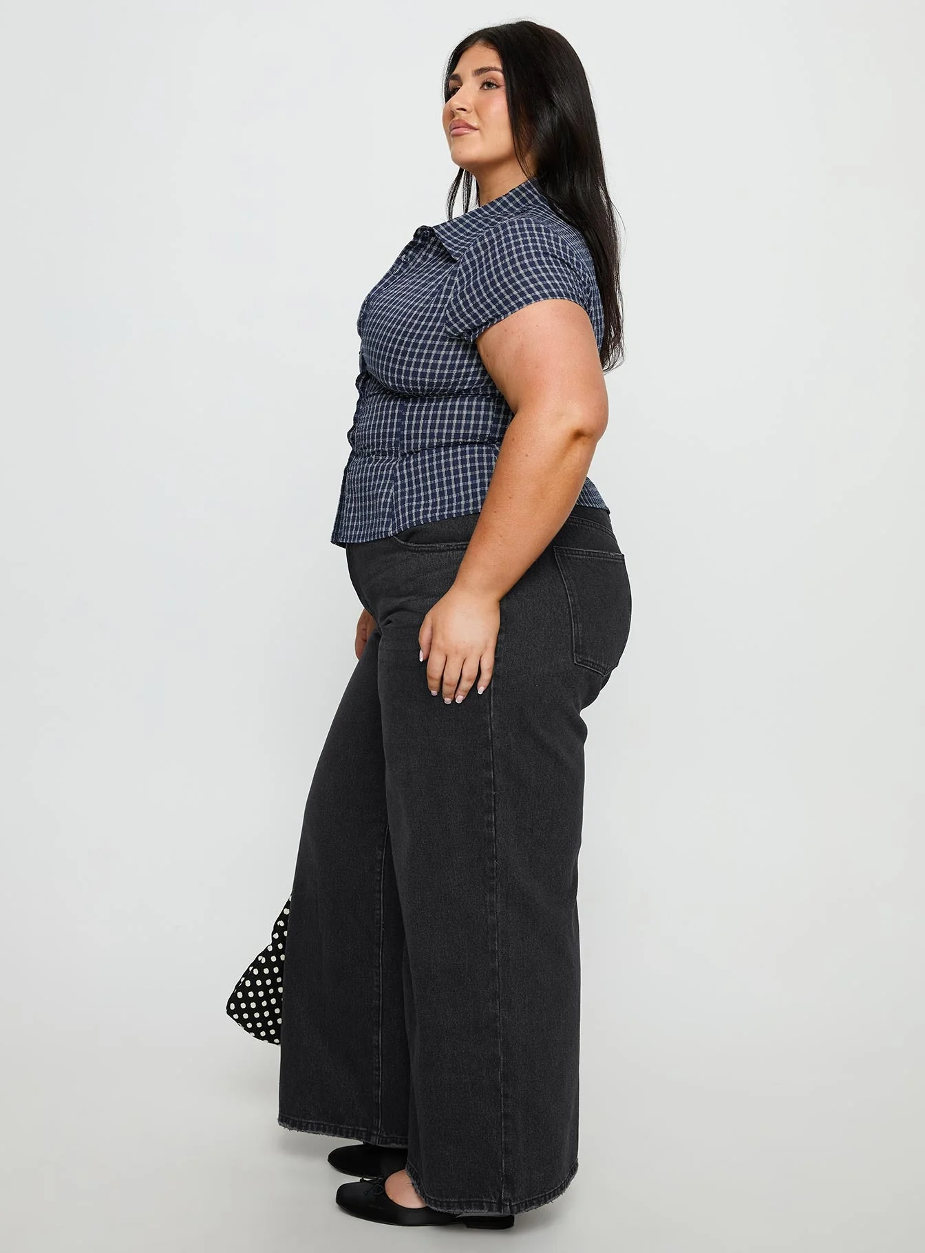 Serenitia Mid Rise Relaxed Jeans Washed Black Curve - Image 3