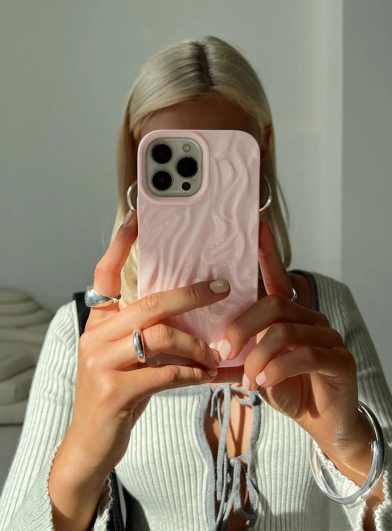 Sevyn iPhone Case Pink - Image 3
