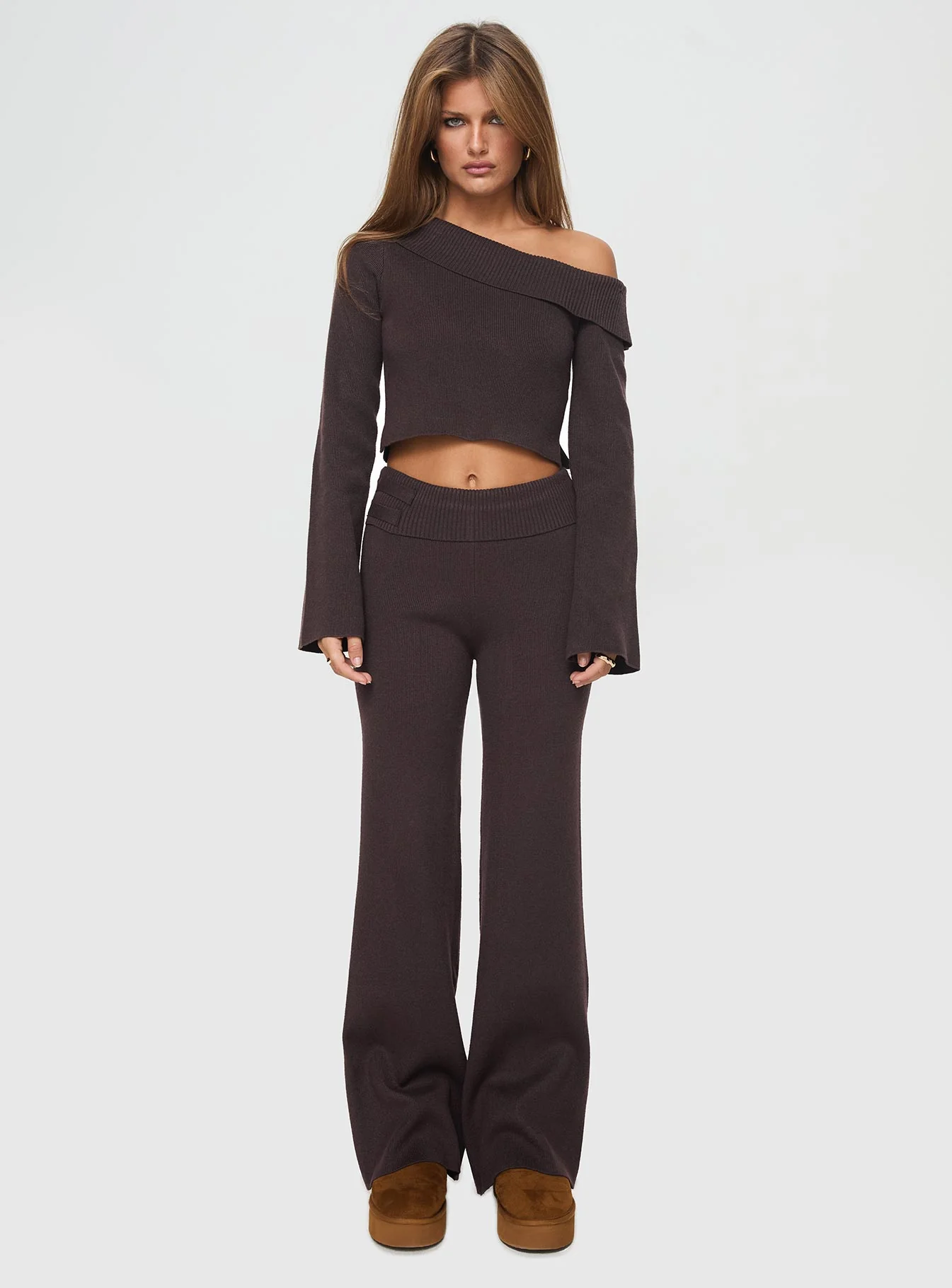 Sina Off The Shoulder Top Chocolate - Image 7