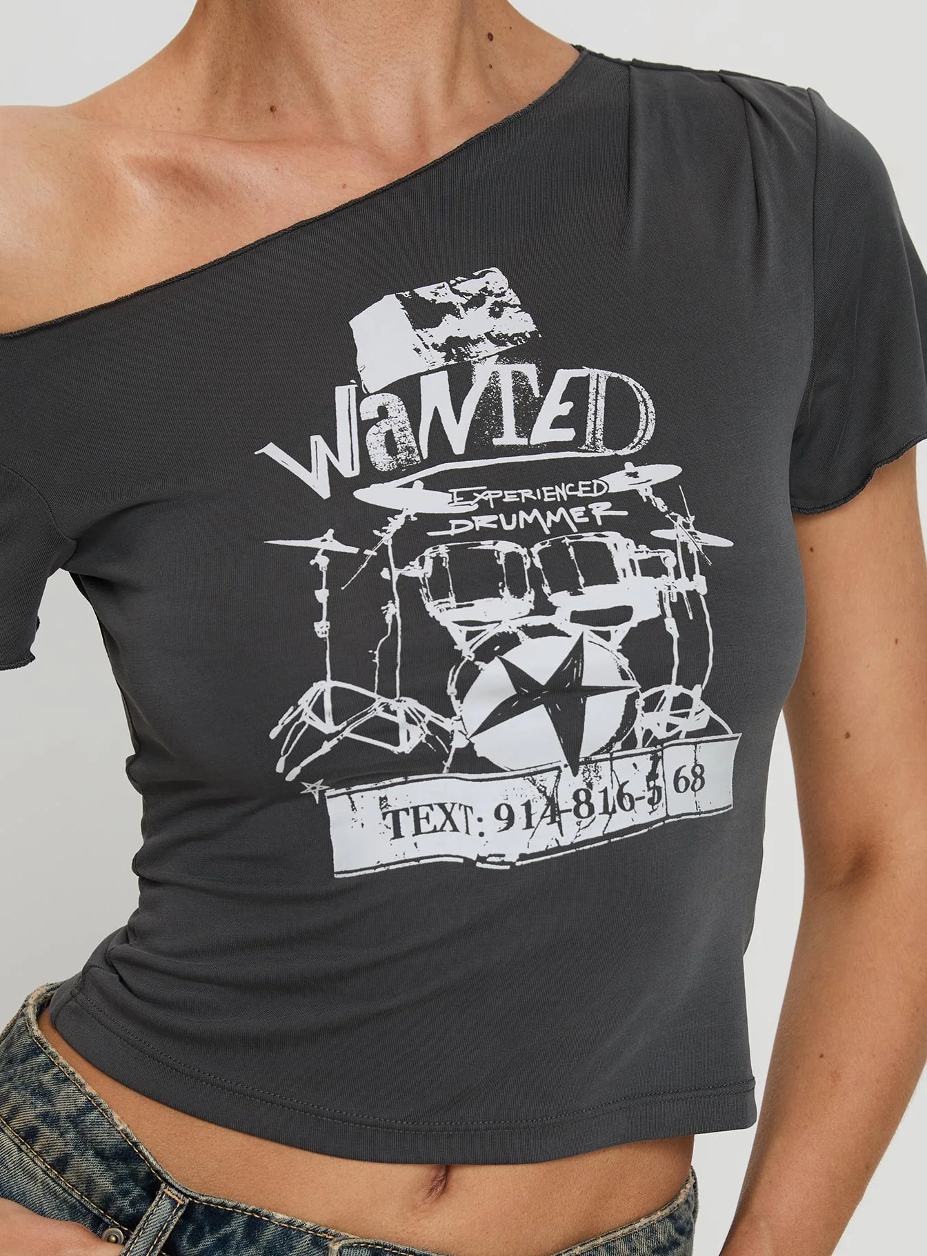 Star Wanted Asymmetrical Tee Grey - Image 6