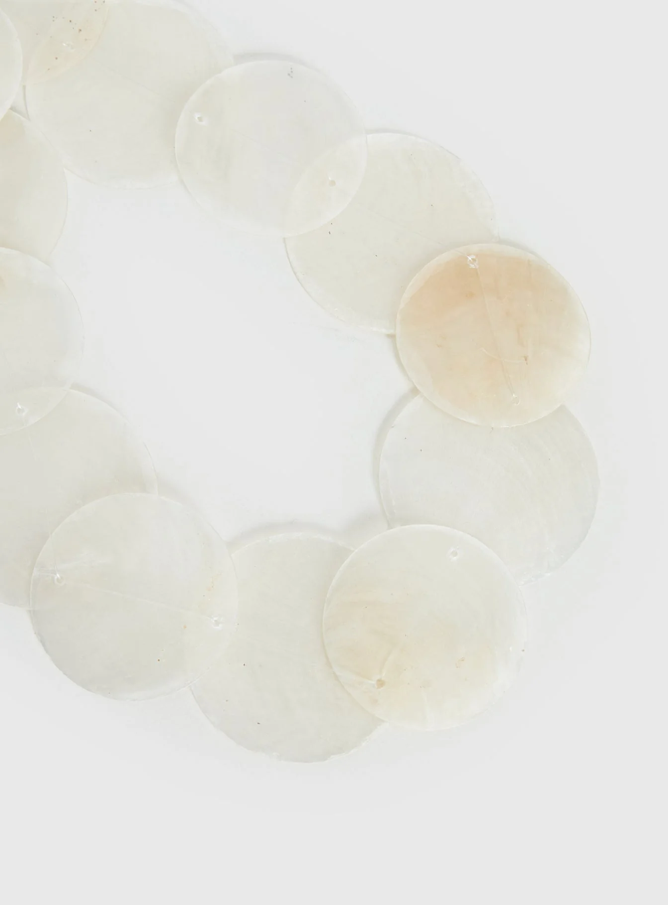 Summer Solstice Shell Detail Necklace White - Image 3