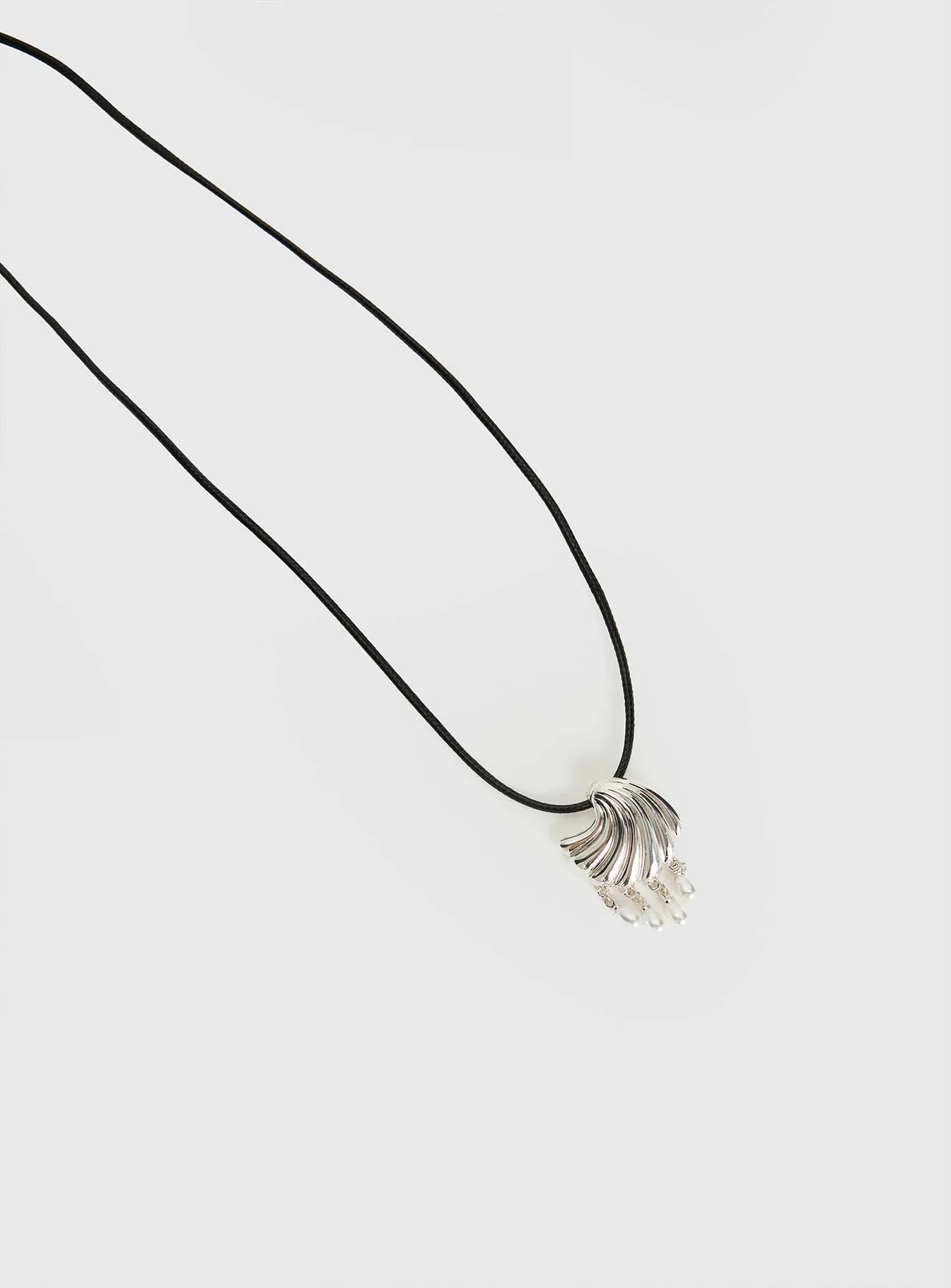 Sun Still Shines Shell Necklace Silver - Image 3