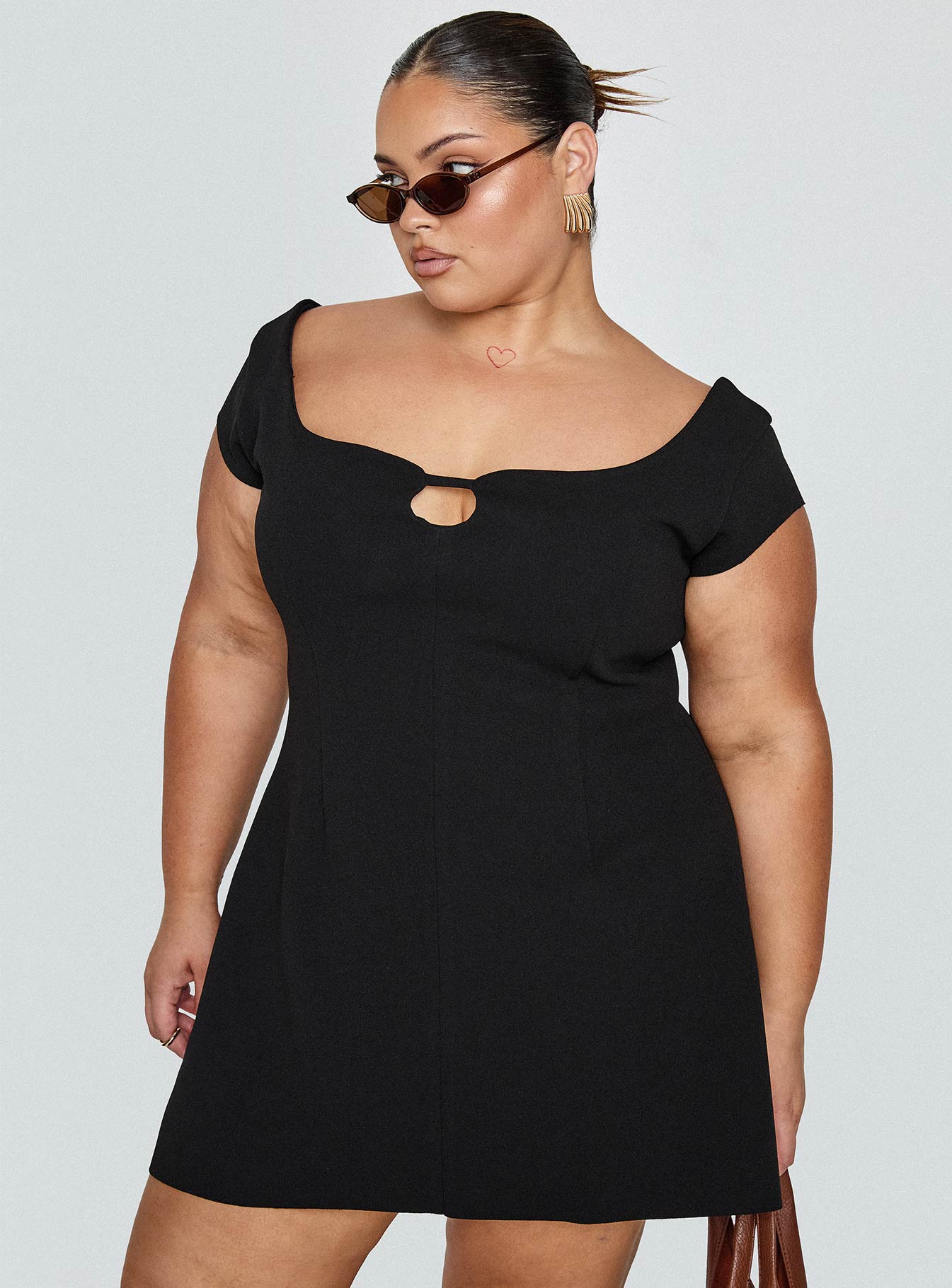 Sylvette Mini Dress Black Curve - Image 8