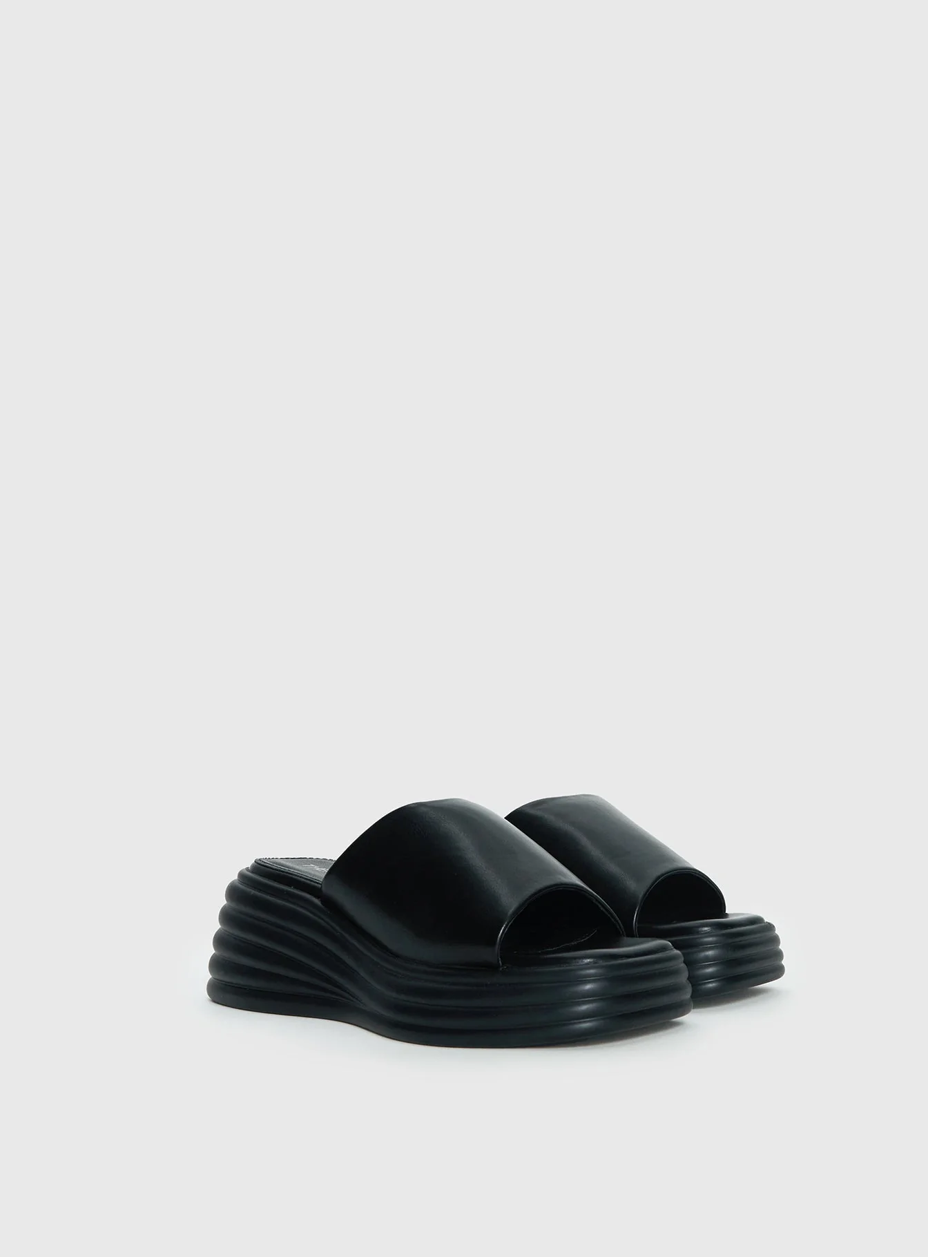 Therapy Flaunt Platform Sandals Black - Image 2