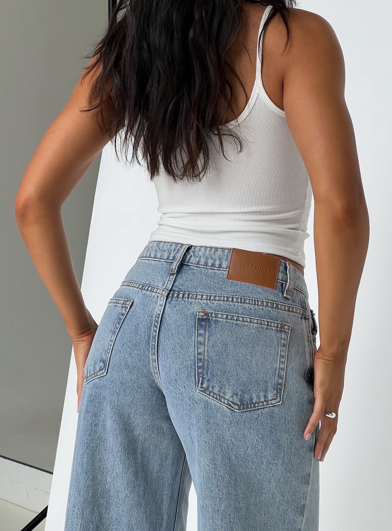 Toby Low Rise Baggy Jeans Light Wash - Image 10