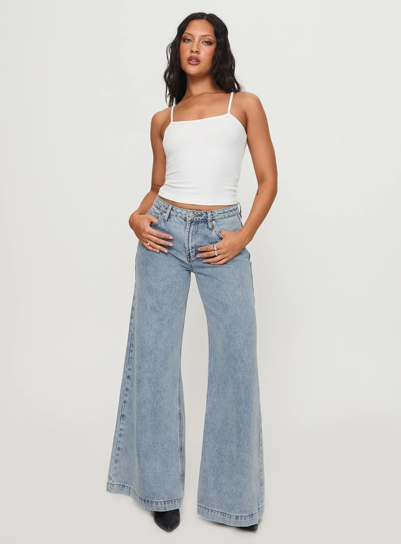 Toby Low Rise Baggy Jeans Light Wash - Image 2